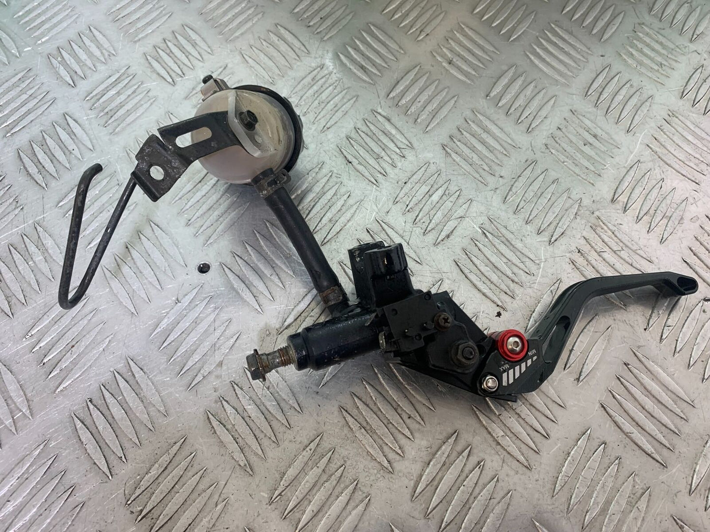 KAWASAKI ZX6R ZX636 FRONT BRAKE MASTER CYLINDER YEAR 2002 (CMB1100)