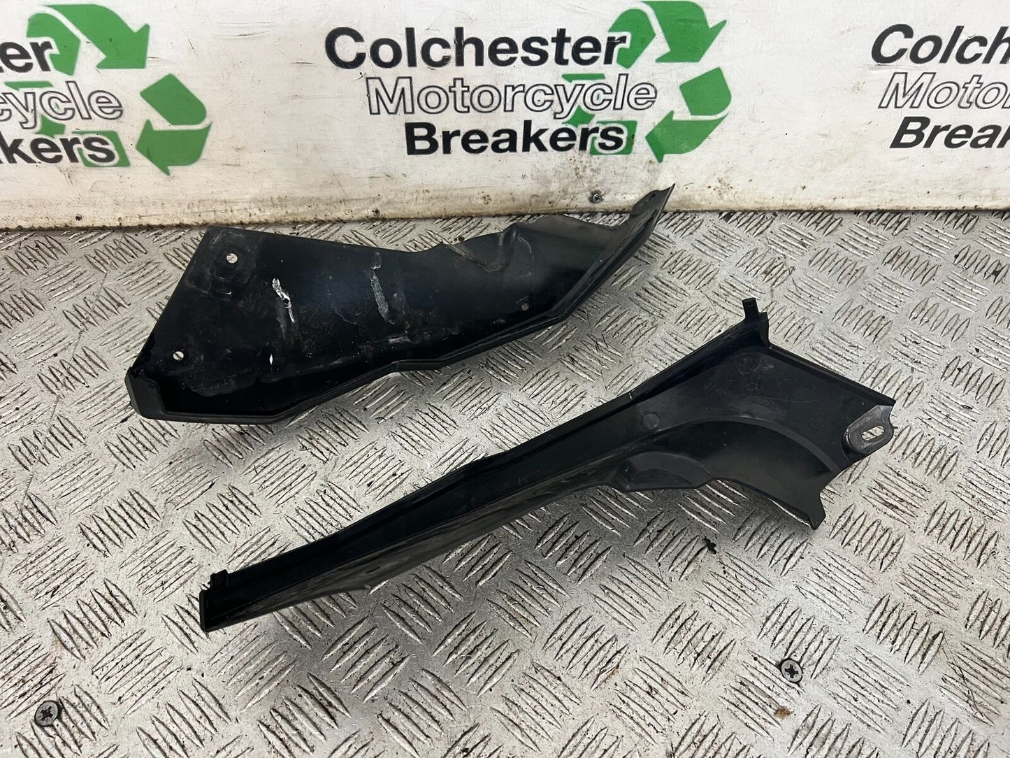 TRIUMPH TIGER 1200 EXPLORER INNER INFILLS YEAR 2012-2015 (STOCK 901)