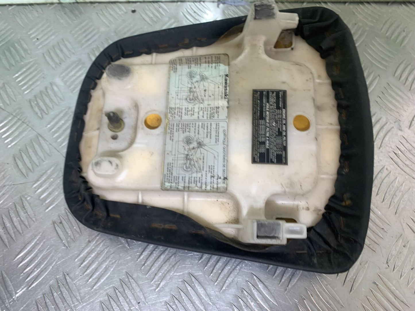 KAWASAKI ZX6R ZX6 J REAR SEAT YEAR 2000 (CMB1129)
