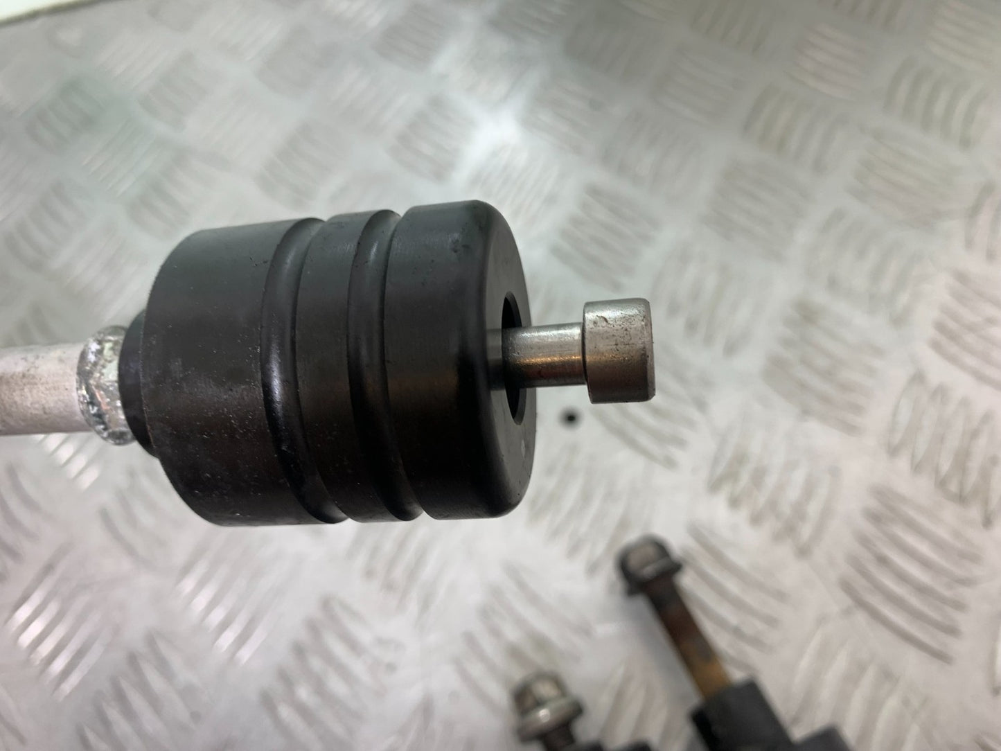 TRIUMPH SPEED TRIPLE R 1050 CRASH PROTECTORS 2009 (CMB1183)