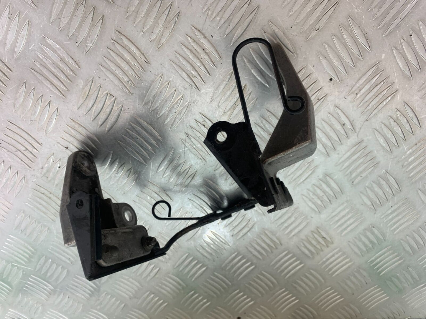 YAMAHA XJR1300 XJR 1300 HEADLIGHT BRACKET YEAR 1999-2003 (CMB1055)