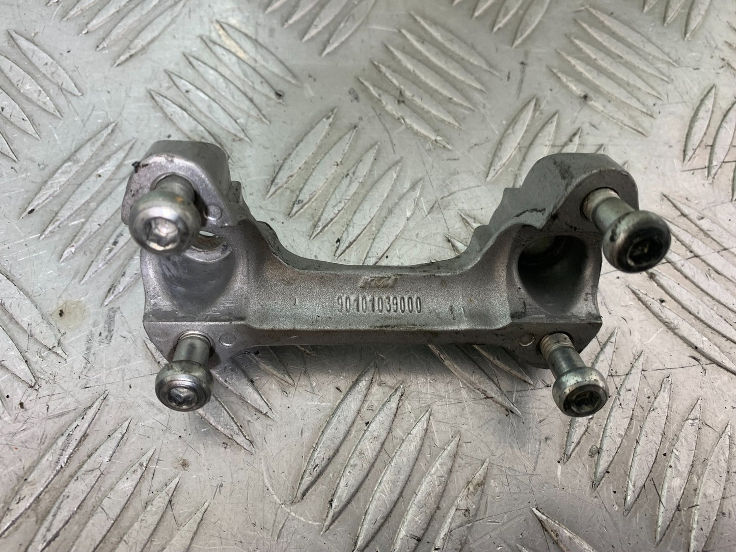 KTM DUKE 125 HANDLEBAR CLAMP YEAR 2012-2016 (CMB1317)