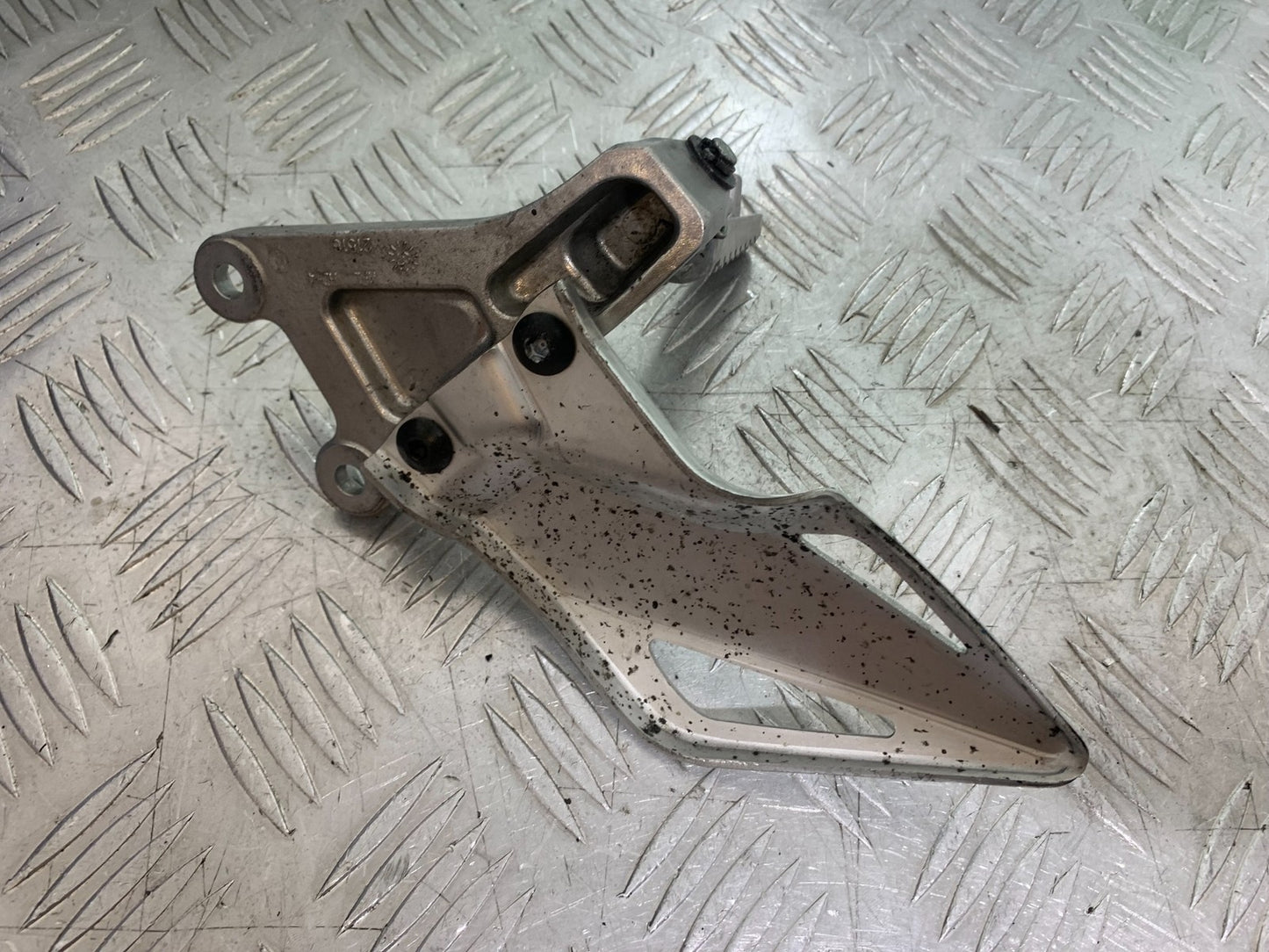 HONDA CBR1000 rr FIREBLADE FRONT LEFT HANGER & PEG 2008-2011 (CMB1253)