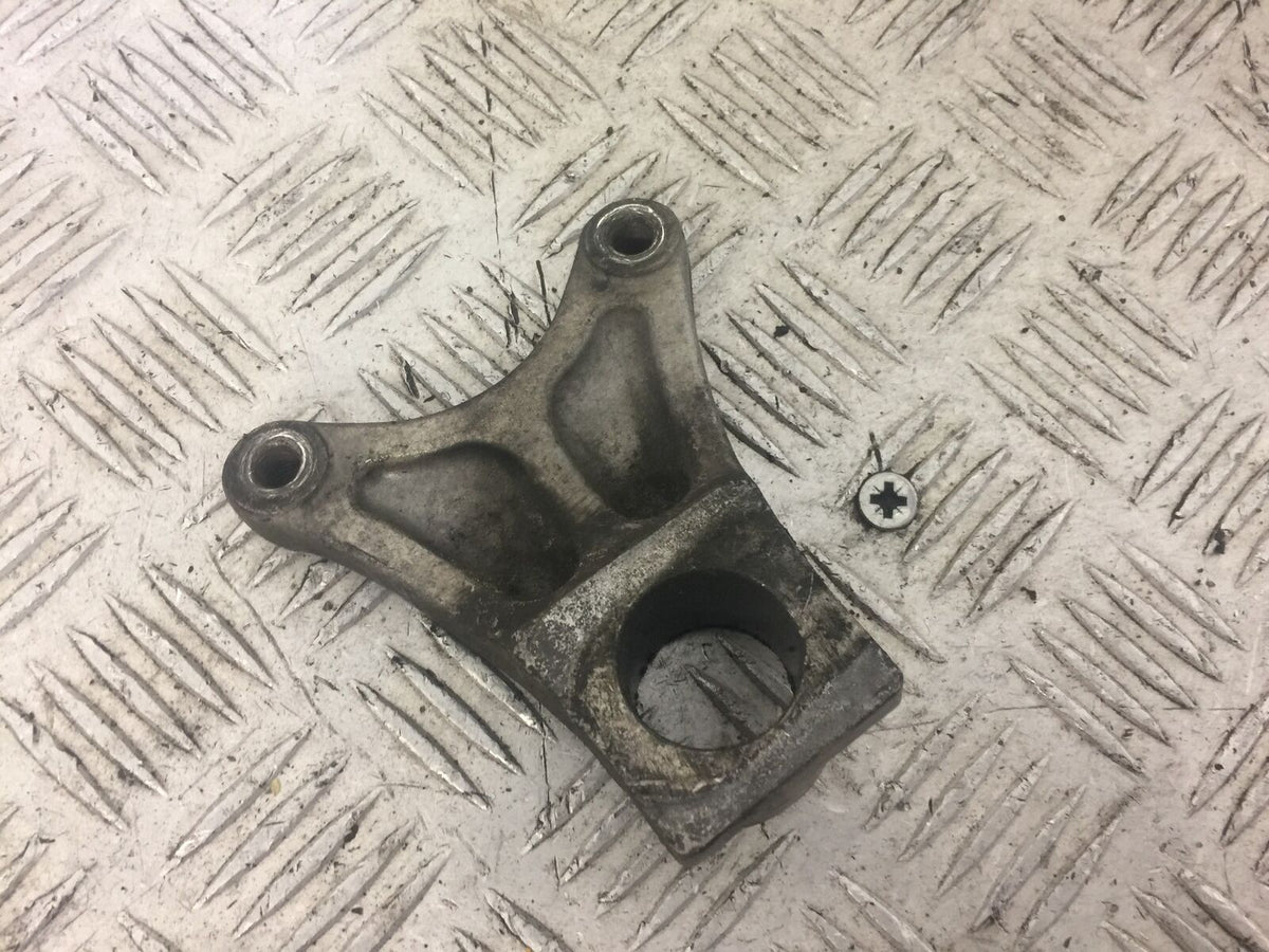 SUZUKI GSXR600 GSXR 600 SRAD REAR CALIPER BRACKET YEAR 1997- 2000(STOCK 631)