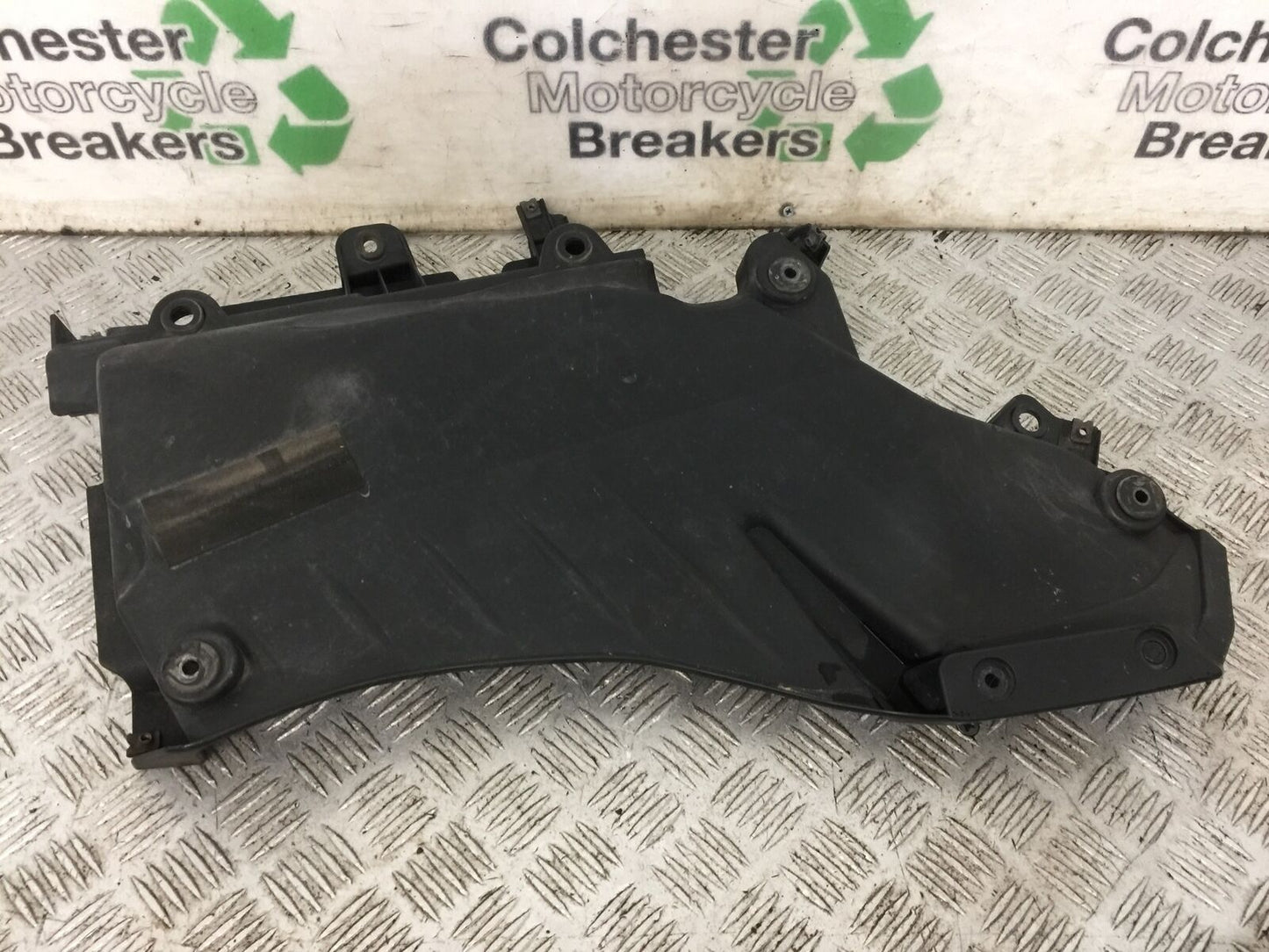 YAMAHA XT1200 Z SUPER TENERE INNER PANEL YEAR 2010-2021 (STOCK 894)