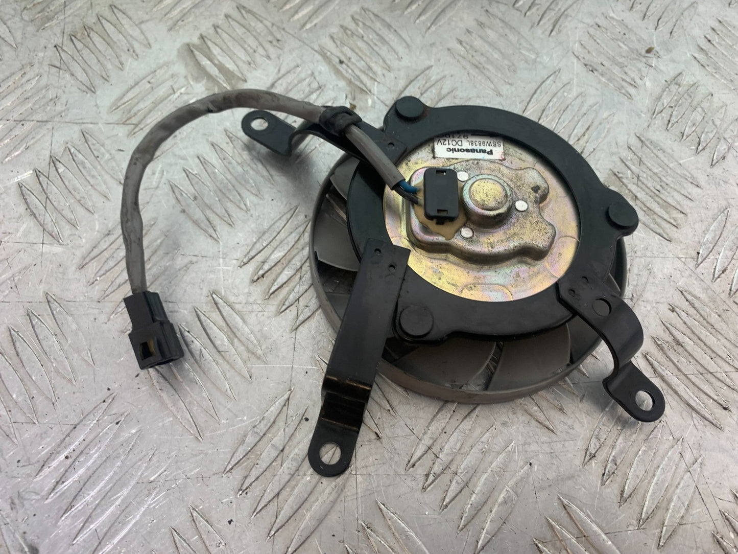 YAMAHA YZF R1 14 B BIG BANG RADIATOR FAN 2009-14 (CMB1175)