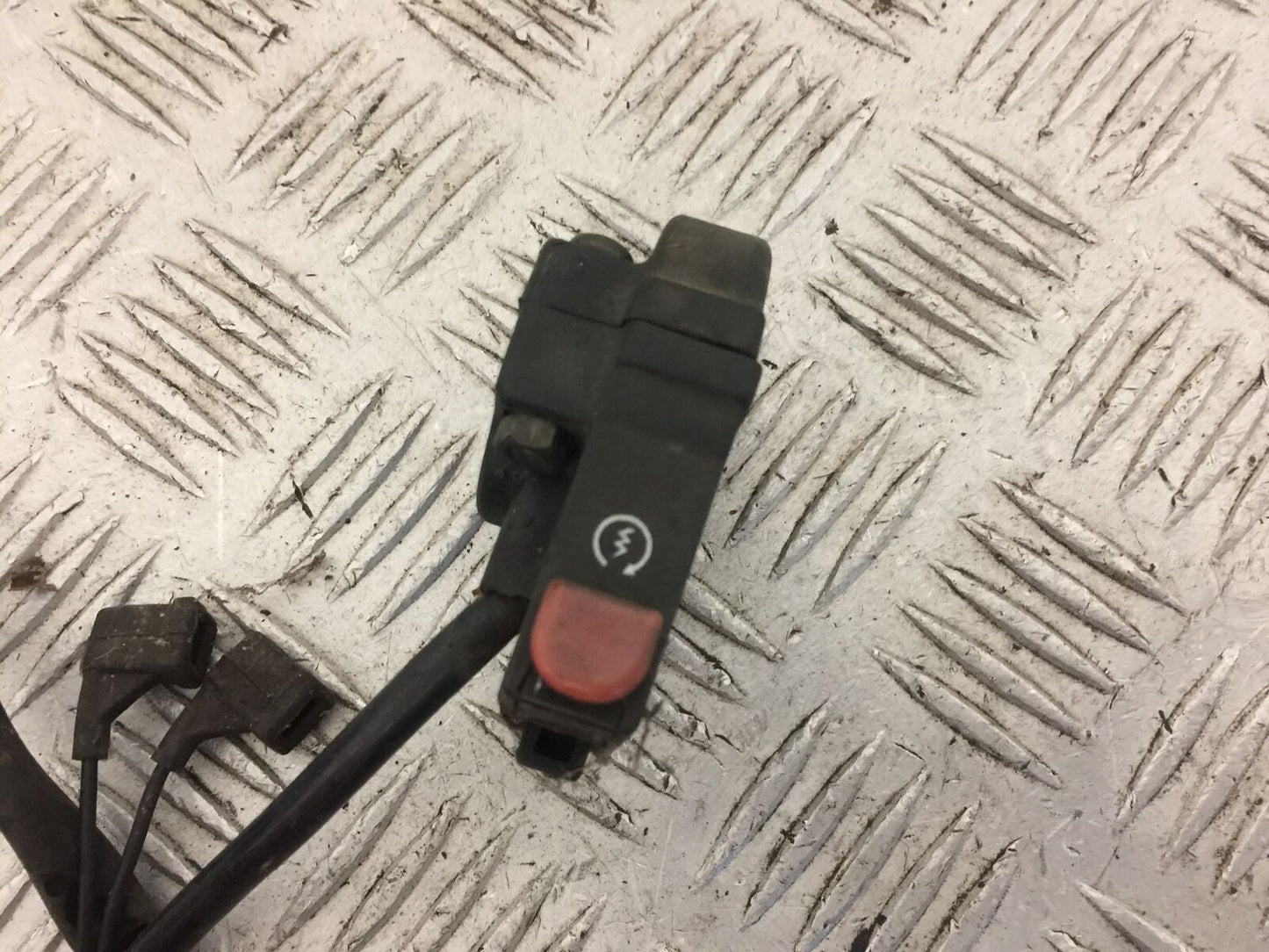 HONDA CBR125 CBR 125 RIGHT SWITCH GEAR YEAR 2004-06 (STOCK 688)