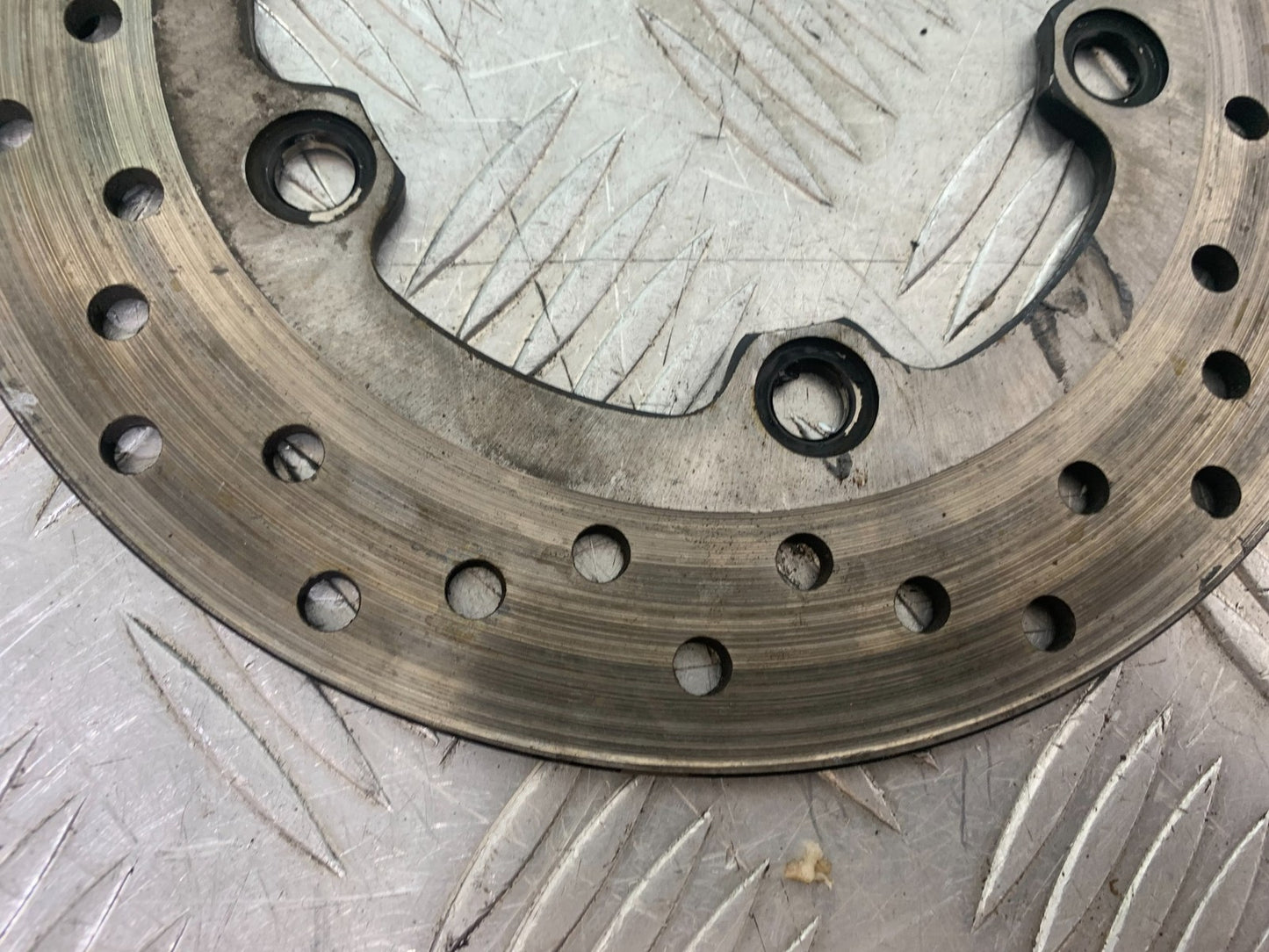 YAMAHA YZF R1 14 B BIG BANG REAR BRAKE DISC 2009-14 (CMB1175)
