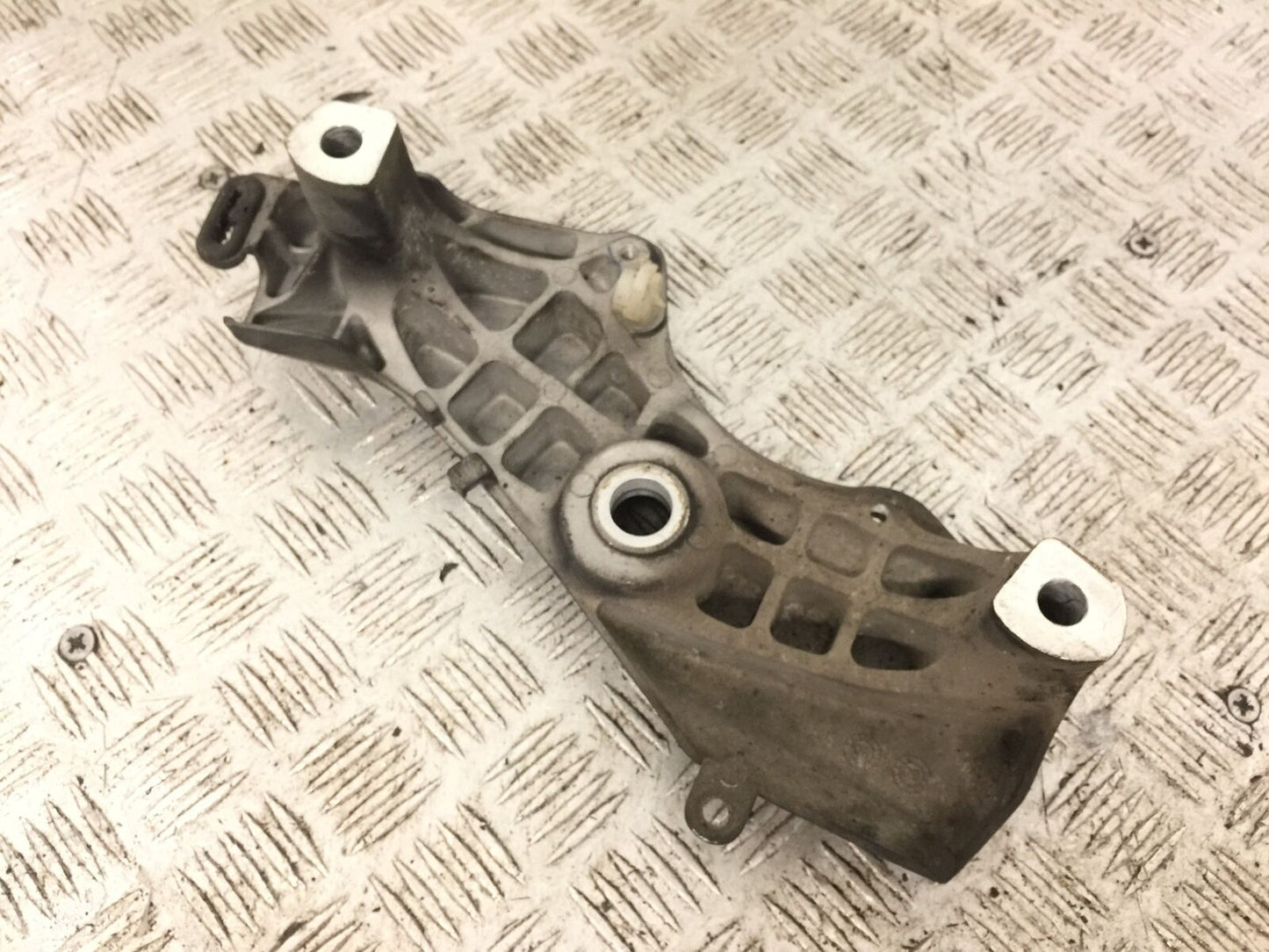 HONDA CB600 CB 600 F-9 HORNET HANGER MOUNT 2010 (STOCK 782)