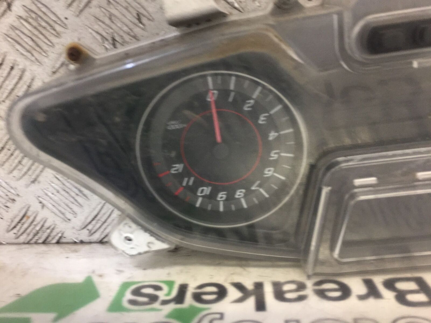 HONDA FORZA 125 CLOCKS SPEEDO DASH YEAR 2015 (STOCK 620)