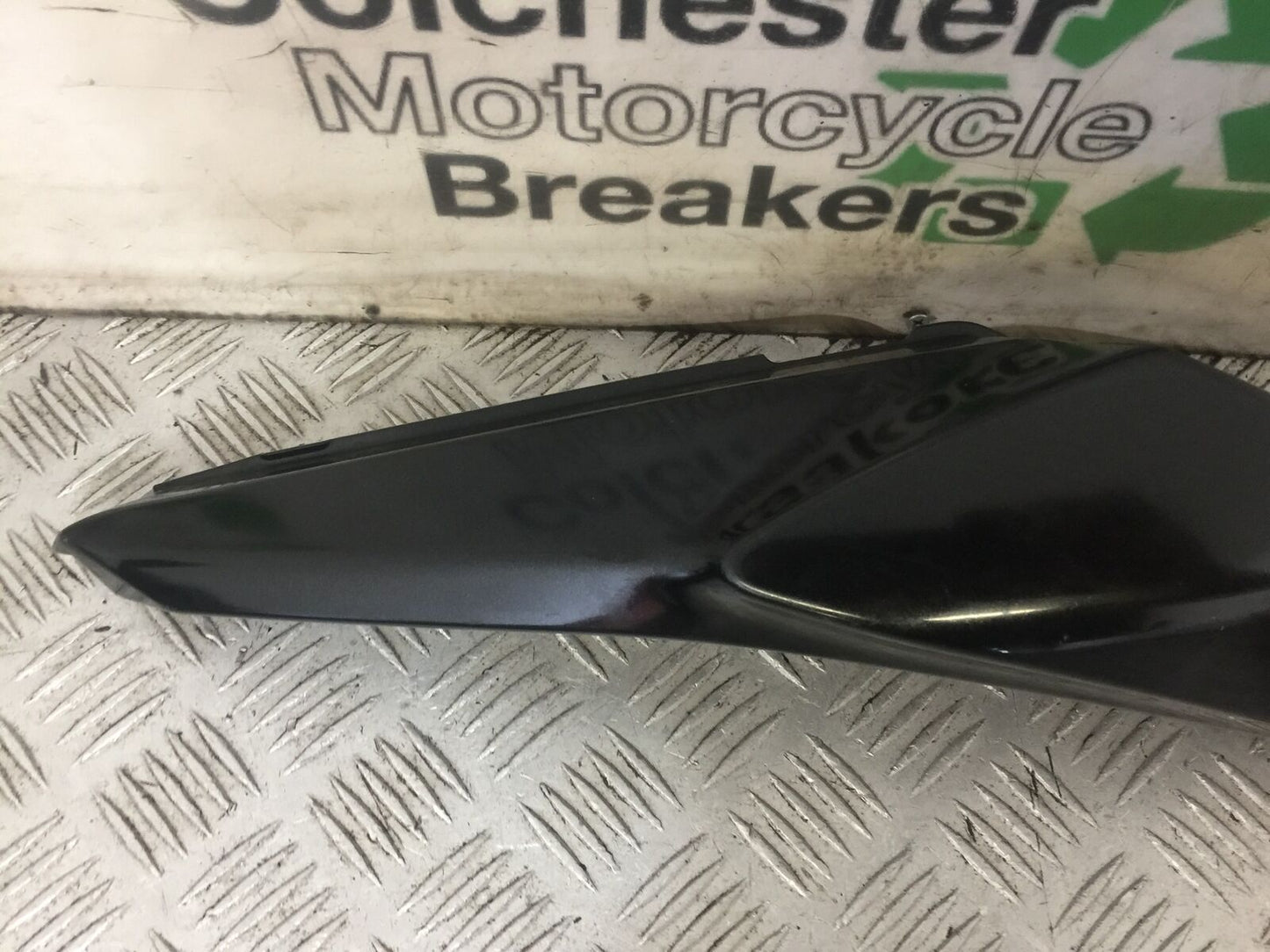 KAWASAKI NINJA 650 RIGHT SEAT PANEL YEAR 2020 (STOCK 726)