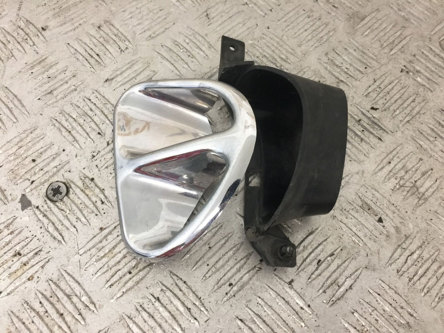 HONDA GL1800 GL 1800 LEFT CHROME VENT YEAR 2004-10 ABS (STOCK 890)