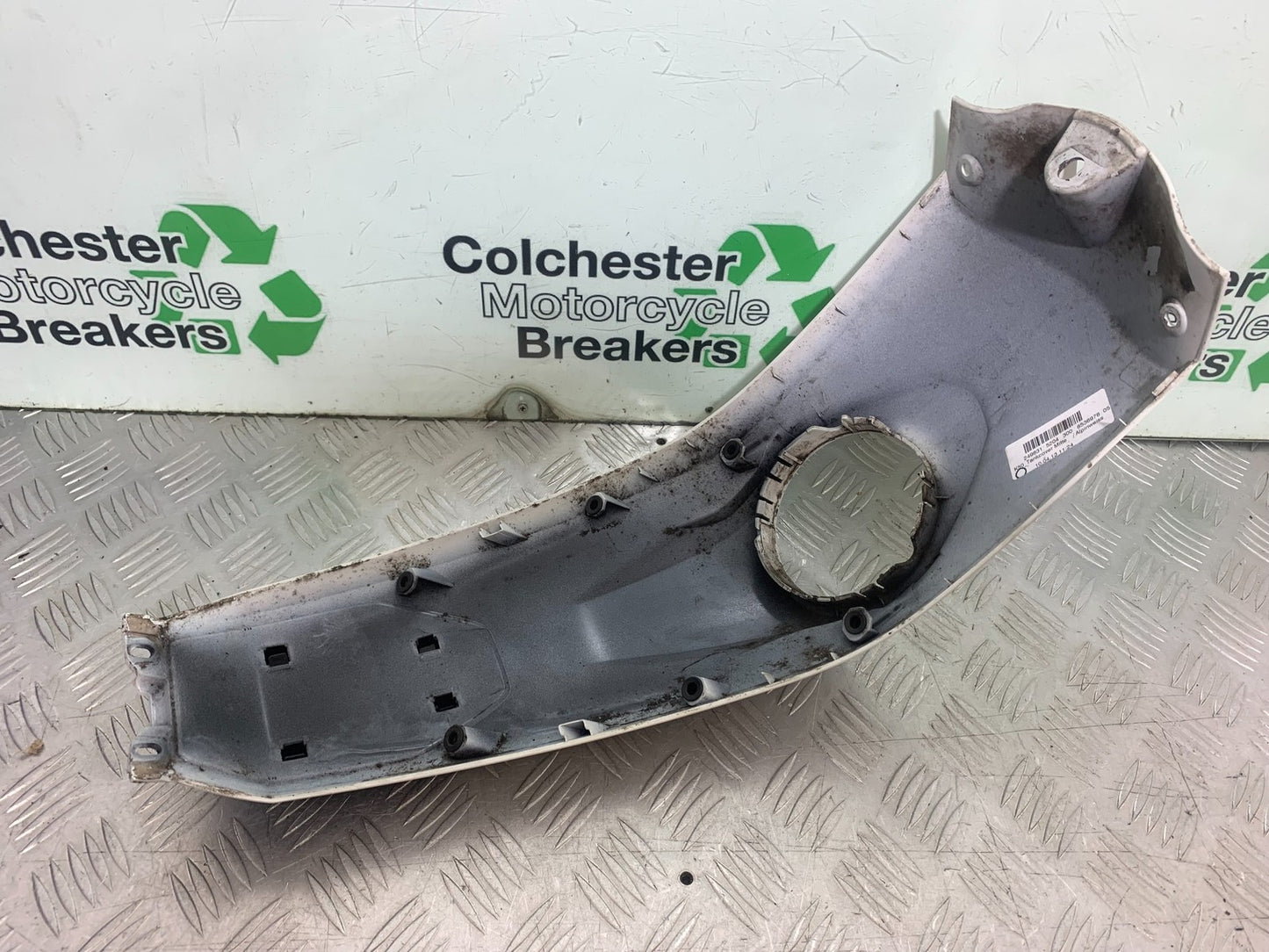 BMW R1200 R 1200 GS CENTER TANK PANEL YEAR 2013-2016 (CMB1257)