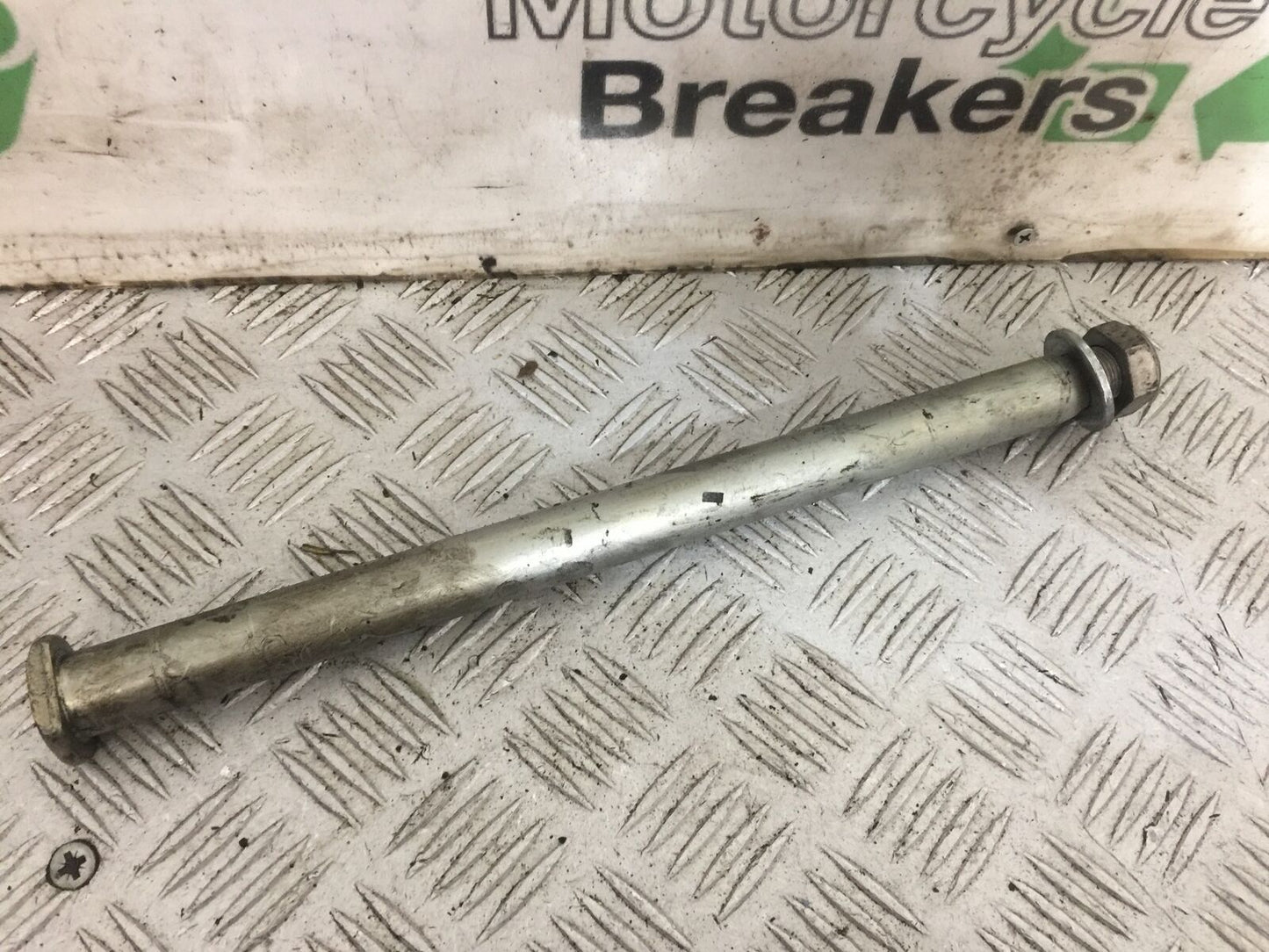 YAMAHA YZF R1 5VY SWINGARM SPINDLE 2004-2006 (STOCK 748)