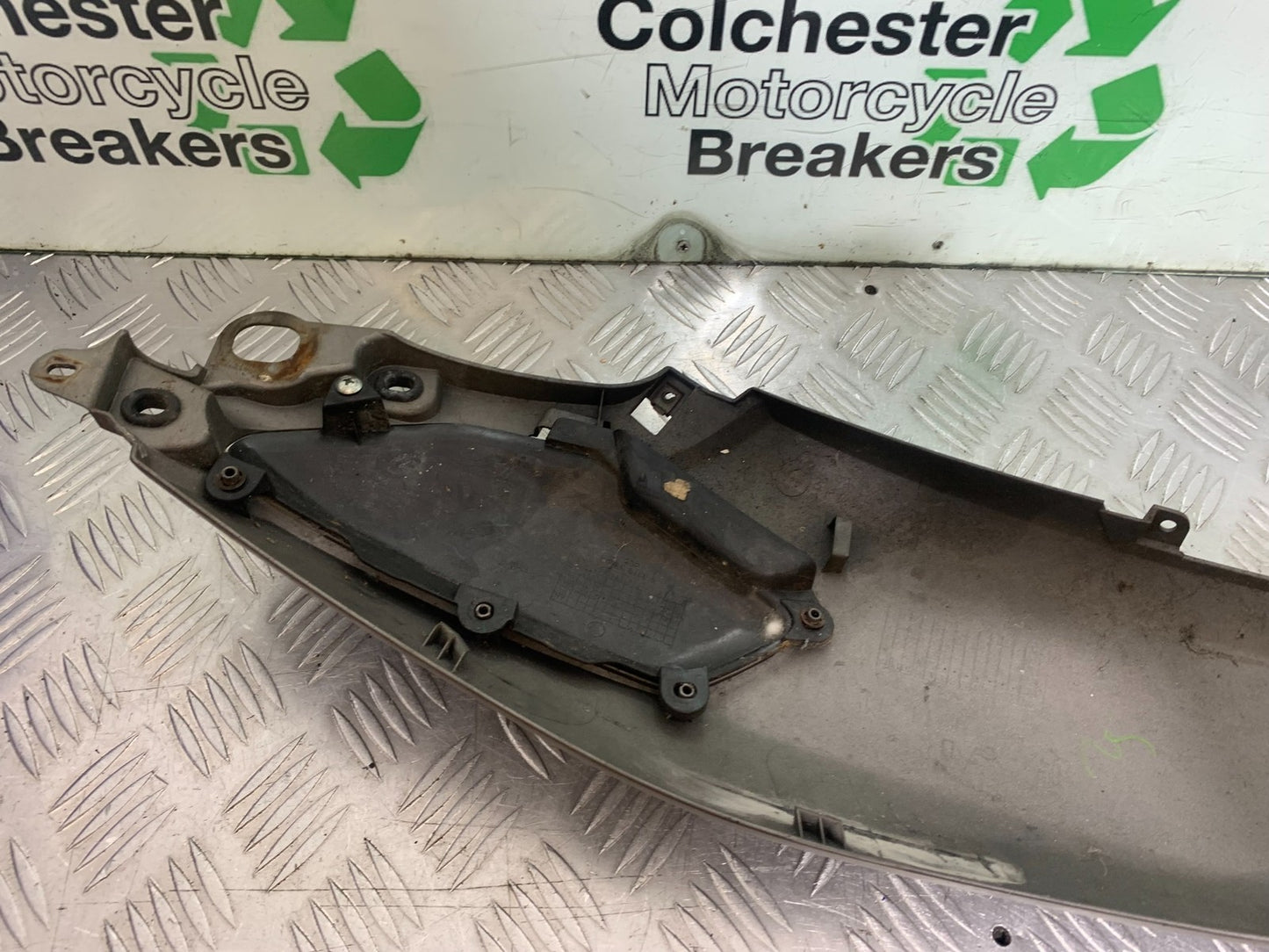 YAMAHA NMAX-125 N MAX 125 LEFT SEAT PANEL YEAR 2015-2020 (CMB1231)
