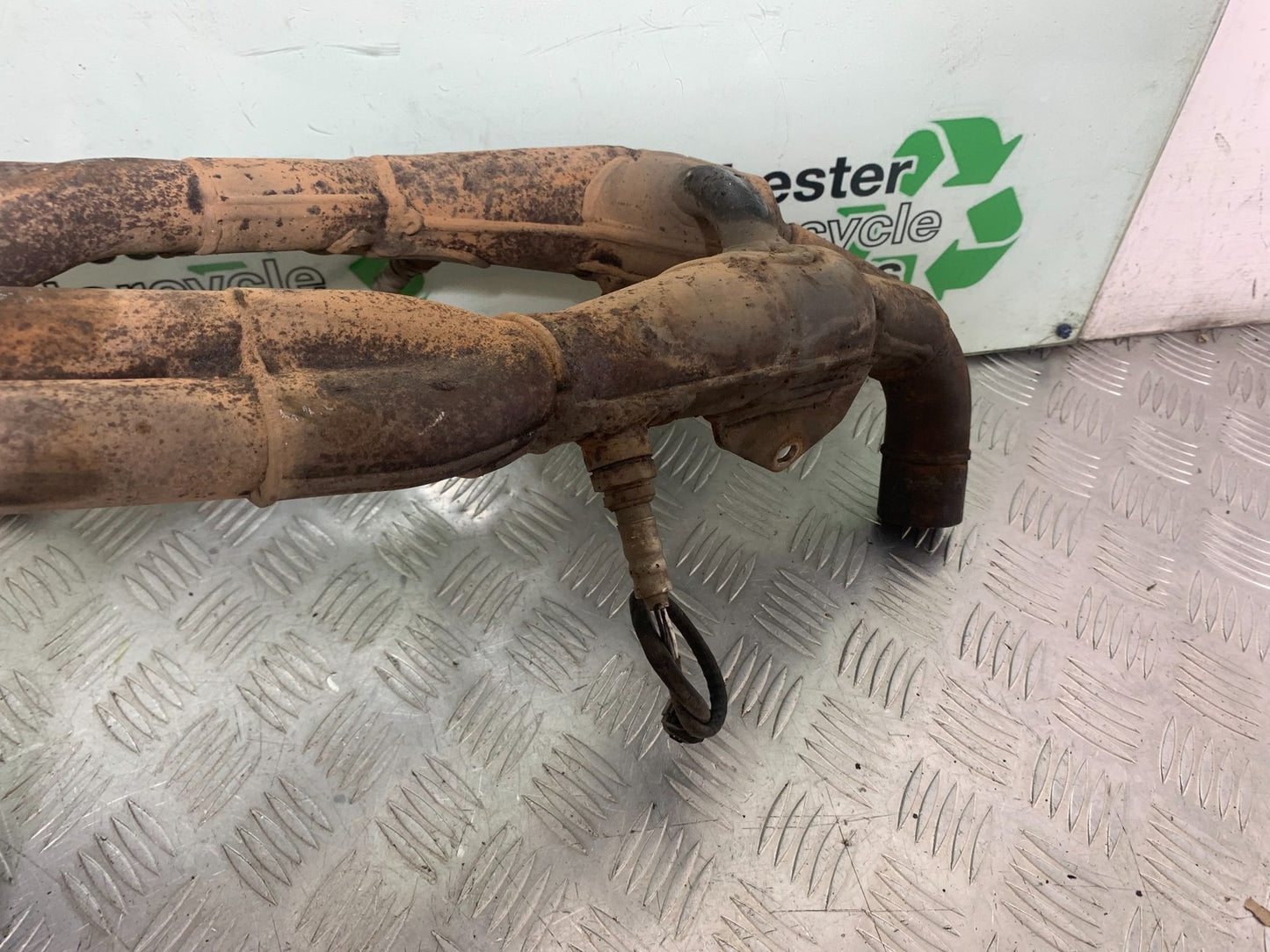 HONDA CBR600 CBR 600 RR EXHAUST DOWNPIPES YEAR 2003-2004 CMB1173)