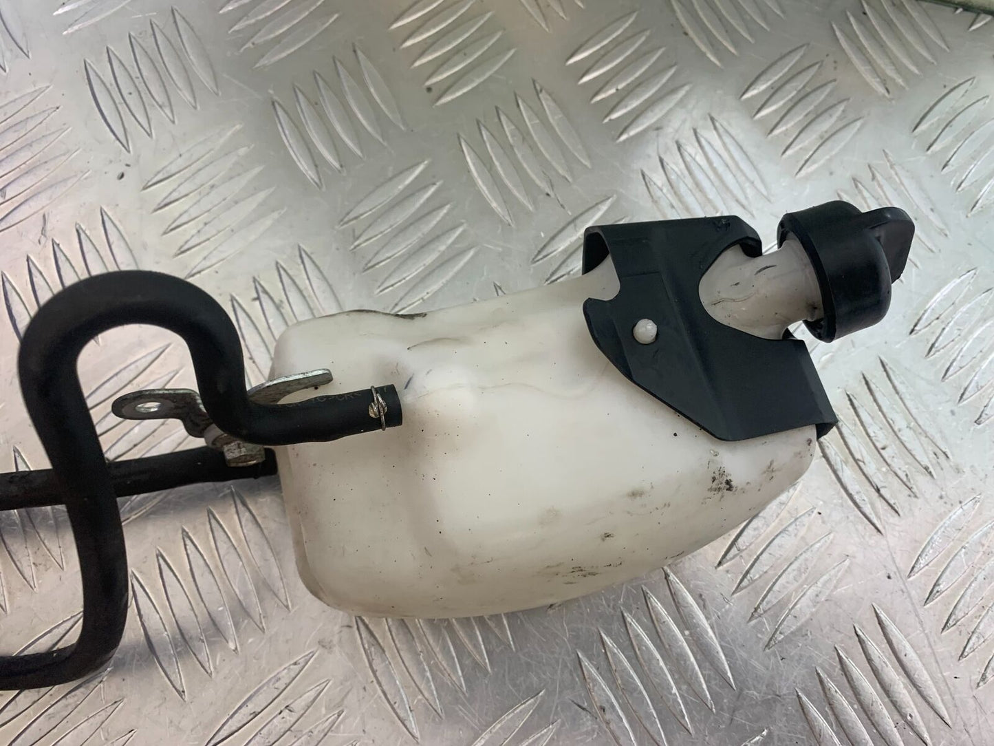 HONDA CB650 F CB 650 FA-H COOLANT BOTTLE YEAR 2017- 2019 (CMB1087)