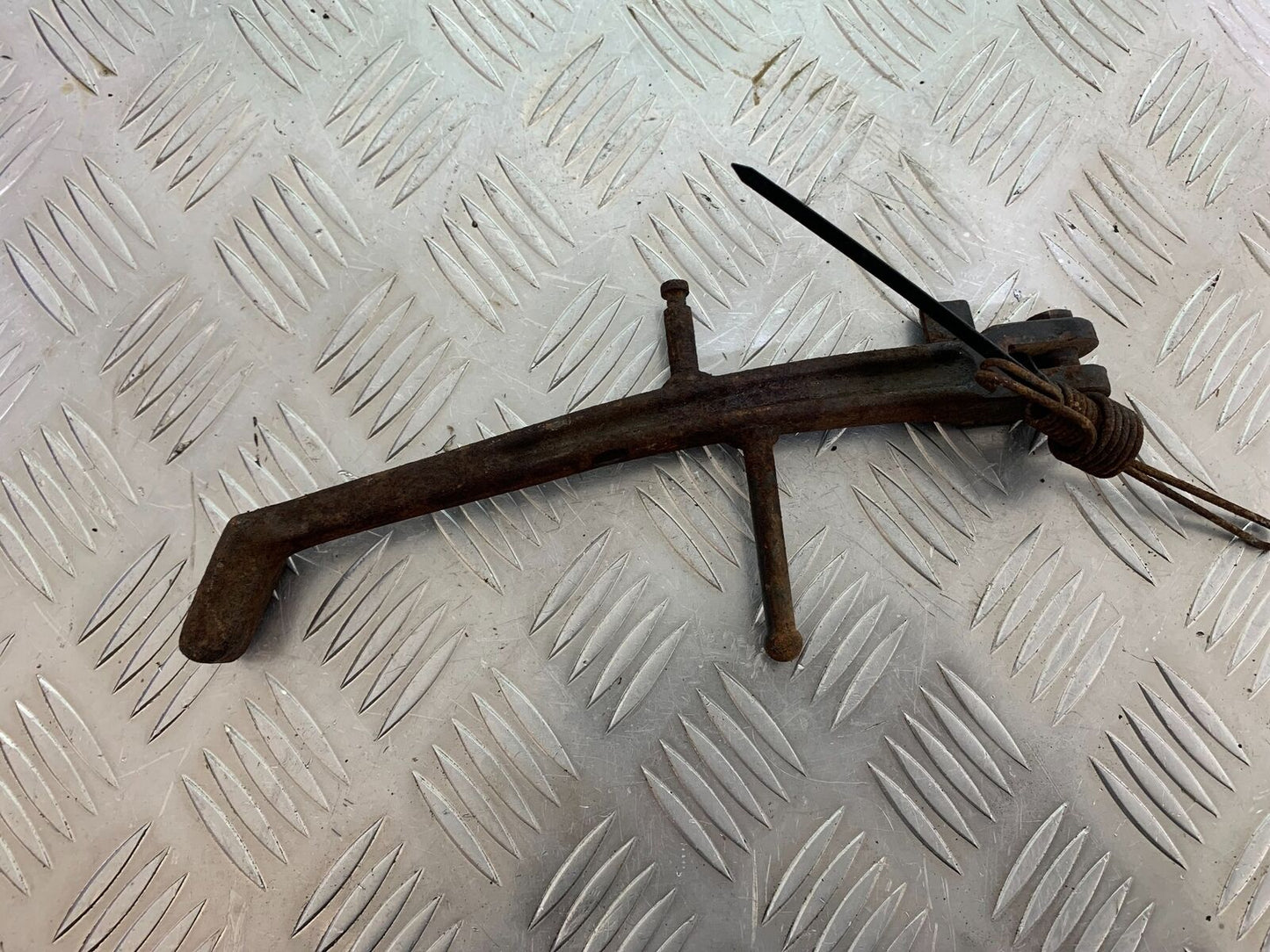 SUZUKI RF900 RF 900 SIDE STAND YEAR 1994-1999 (CMB1020)