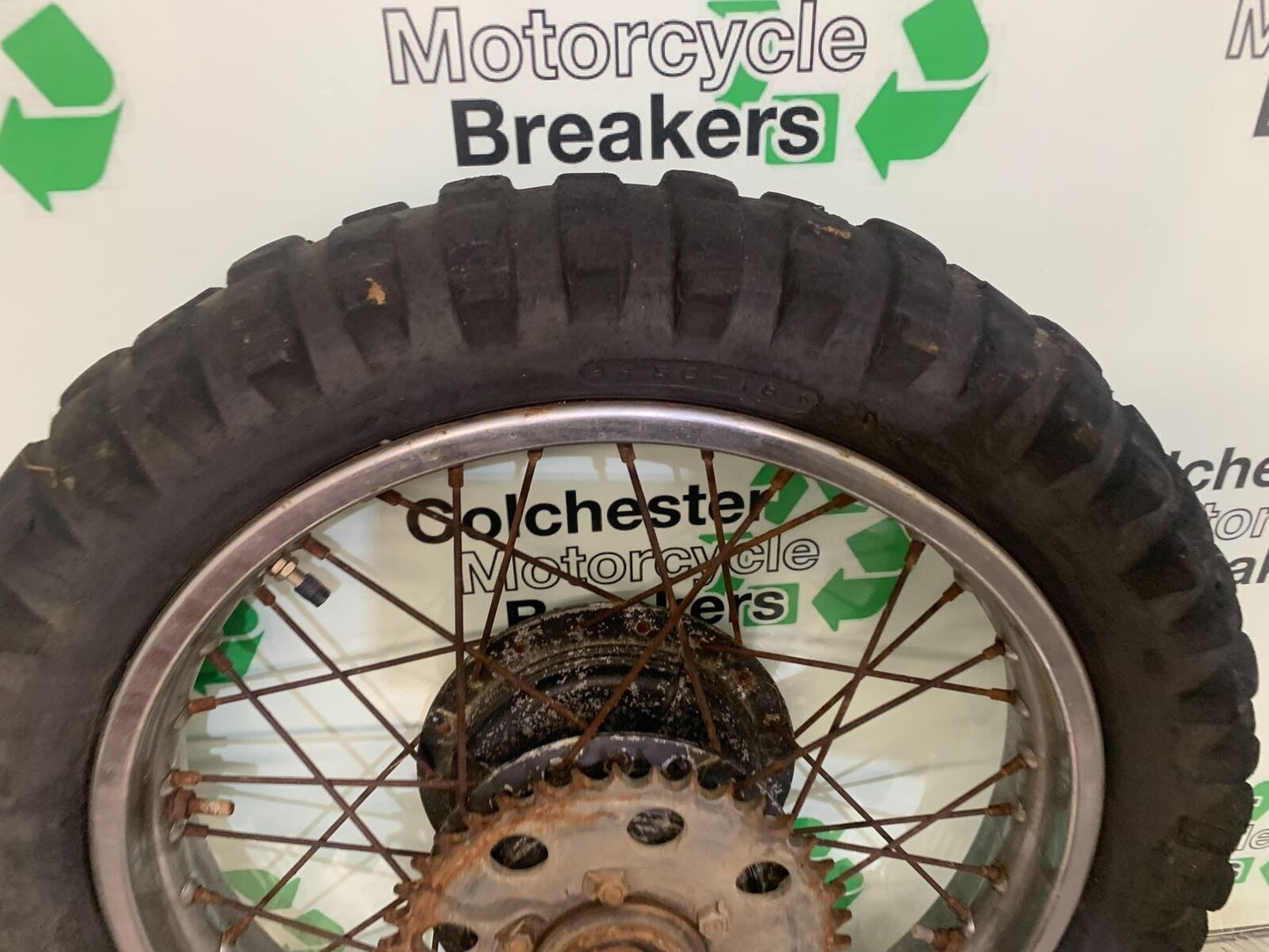 YAMAHA TT250 TT 250 REAR WHEEL YEAR 1980-1982 (STOCK 944)