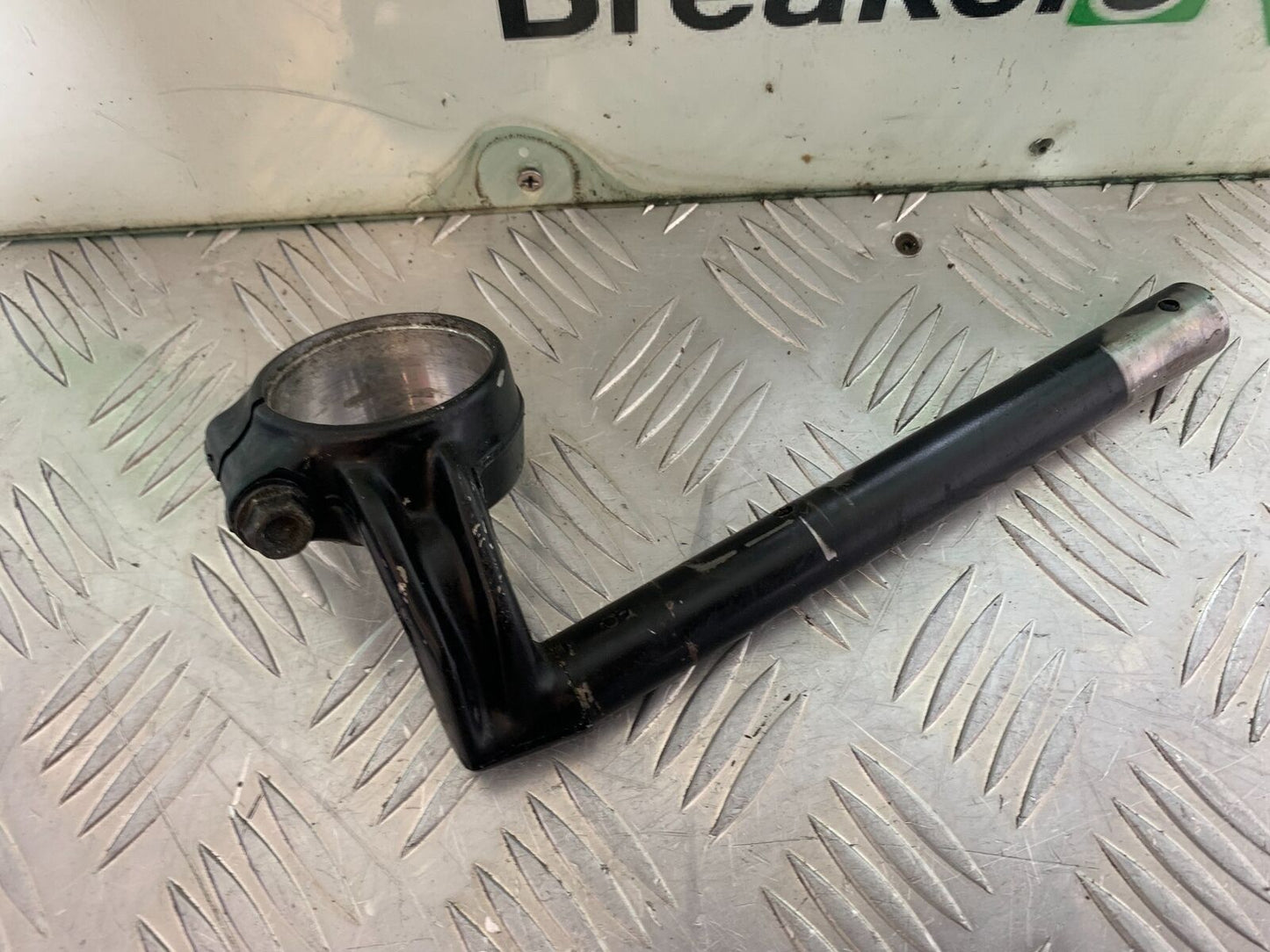 HONDA CBR 929 RRY FIREBLADE RIGHT HANDLEBAR YEAR 2000-01 (CMB1094)