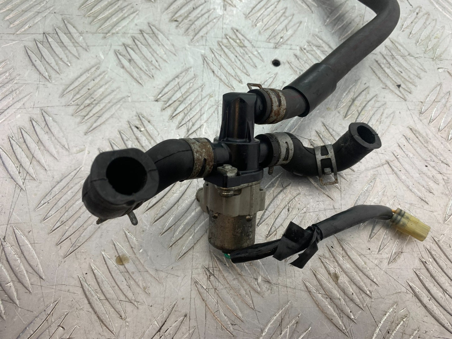 YAMAHA YZF R1 4C8 AIR VALVE YEAR 2007-2008 (CMB1237)