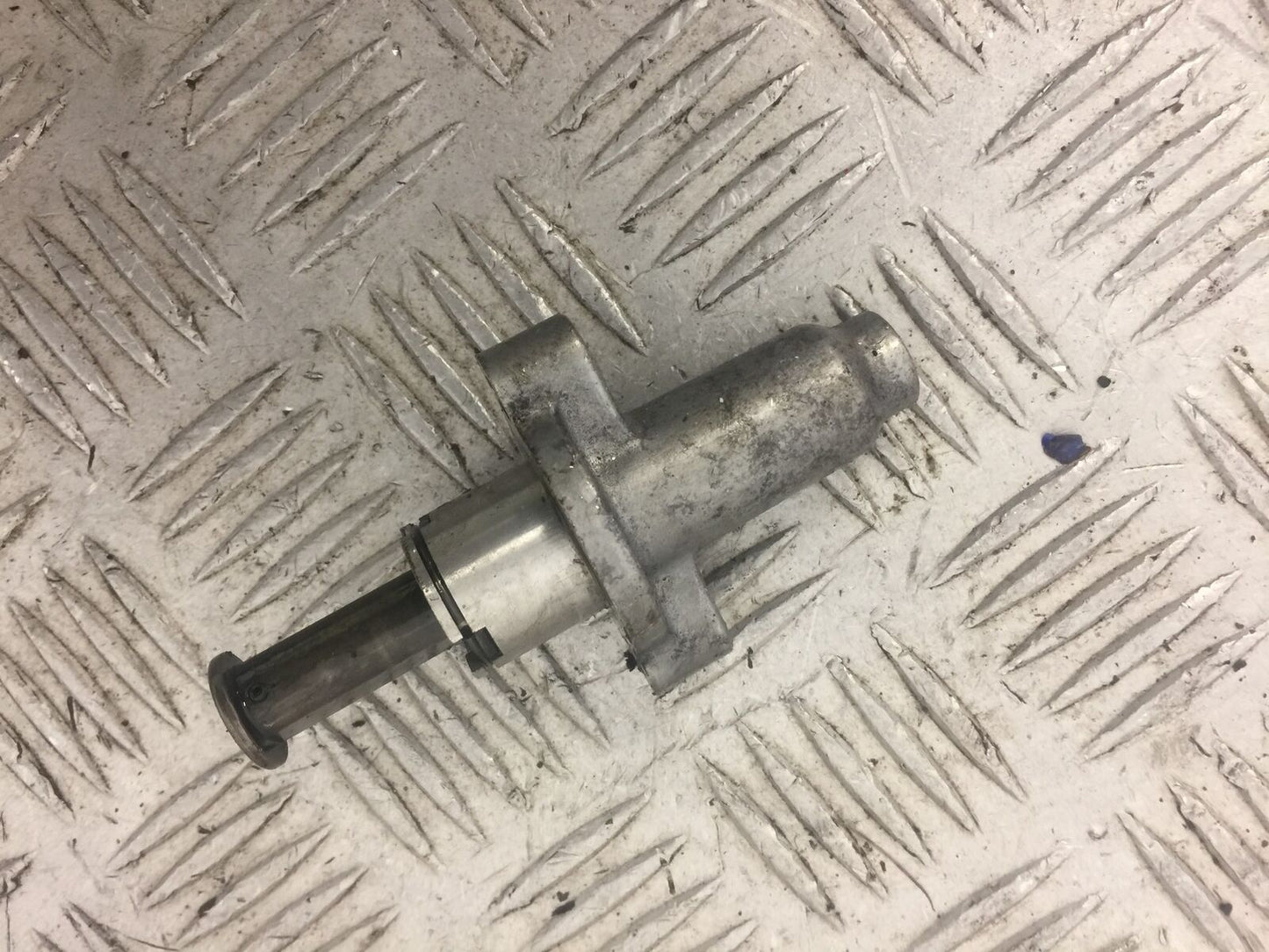 YAMAHA YZF R1 5JJ CAM CHAIN TENSIONER YEAR 2000-01 (STOCK 622)