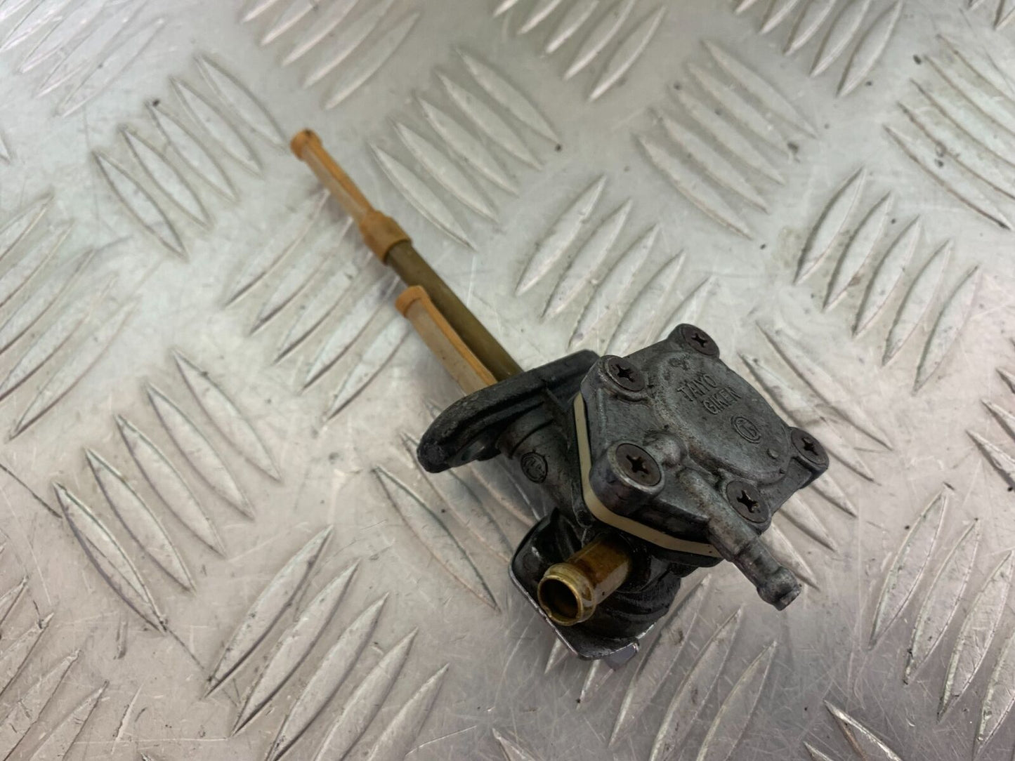 KAWASAKI Z750 ZR750 ZR-7S PETROL TAP YEAR 1999-05 (CMB1135)