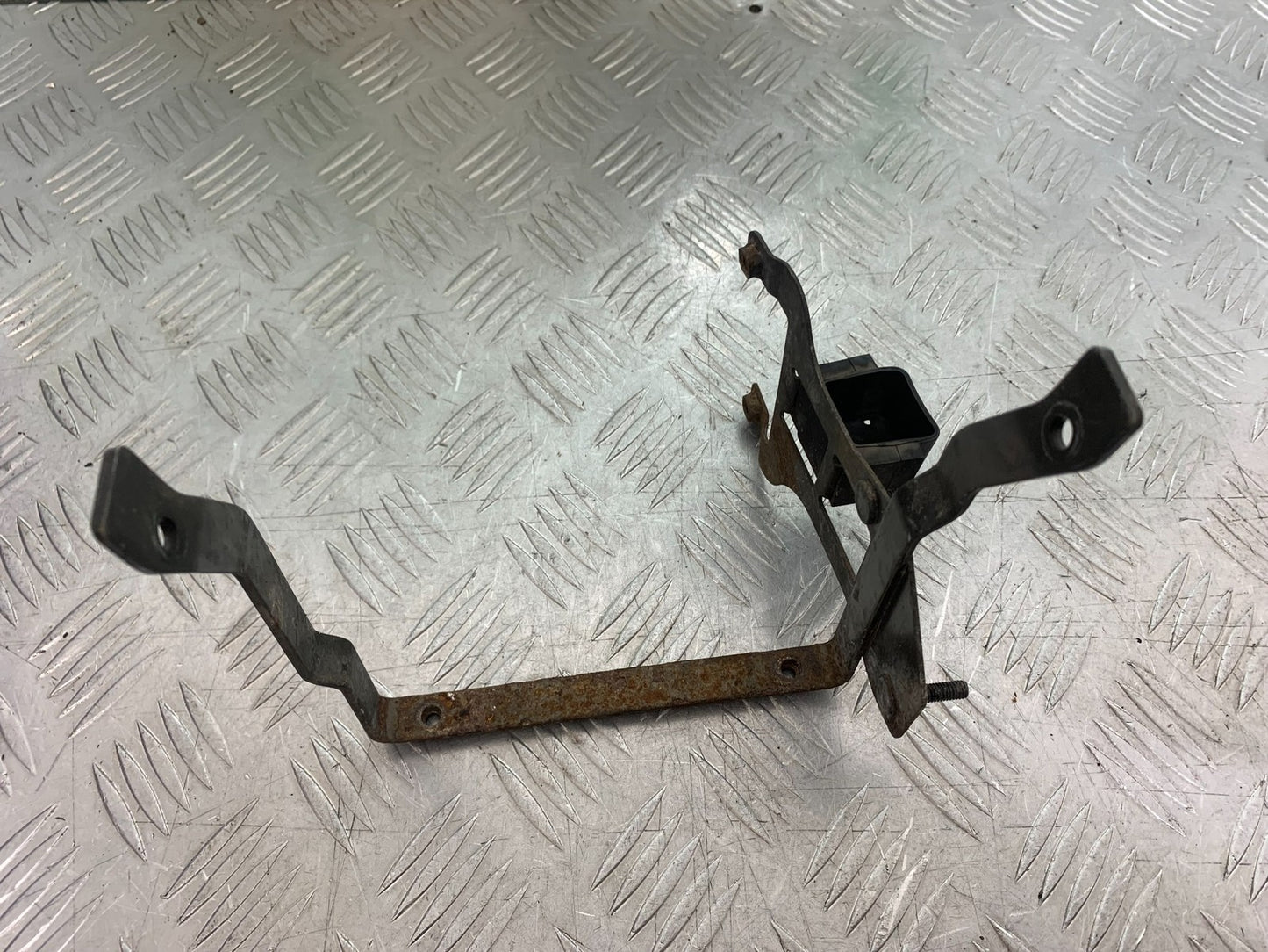 HONDA VT750 SHADOW BATTERY STRAP YEAR 2003-2004 (CMB1265)
