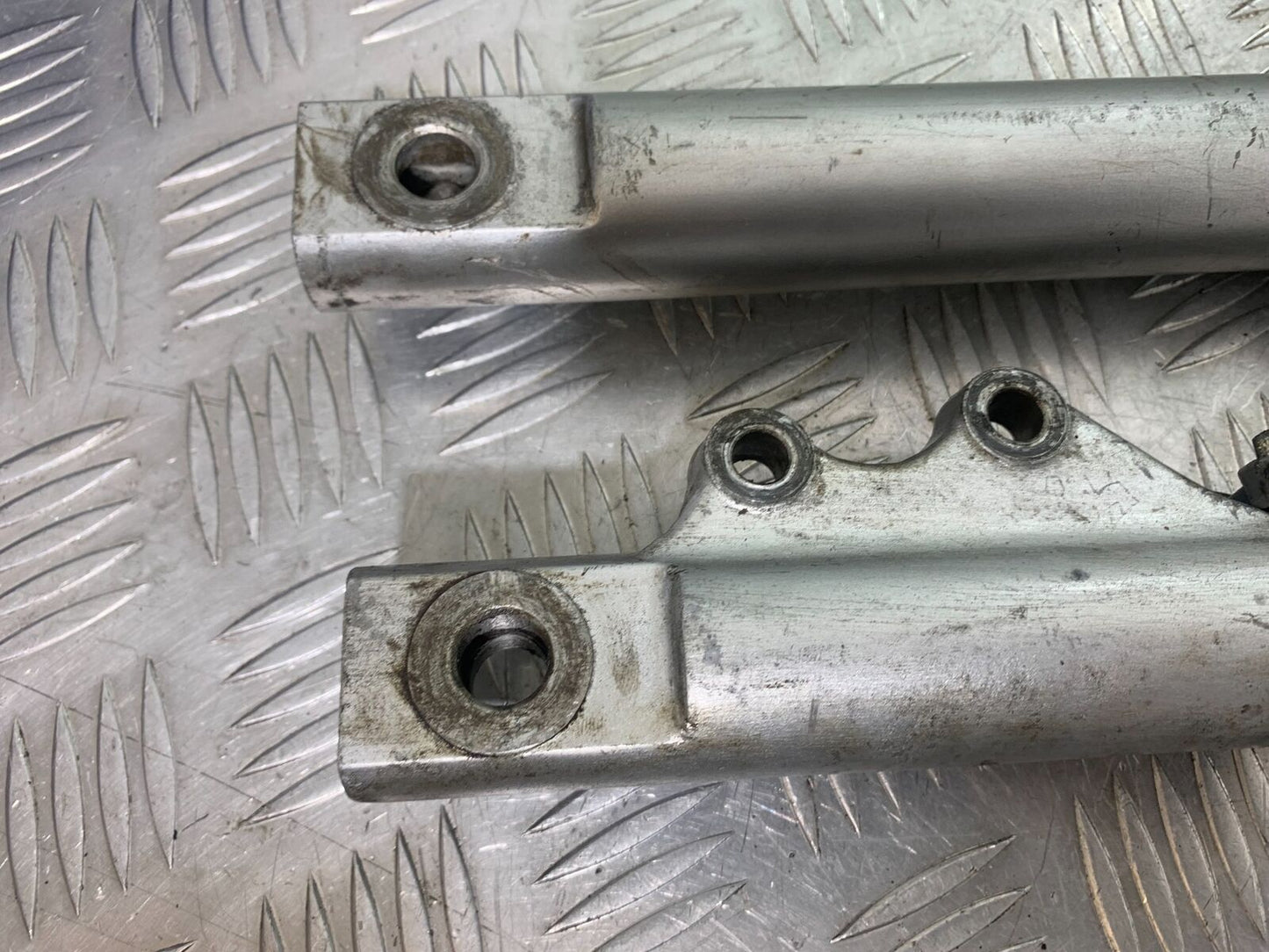 YAMAHA YBR125 YBR 125 FORKS YEAR 2005-2007 (CMB1109)