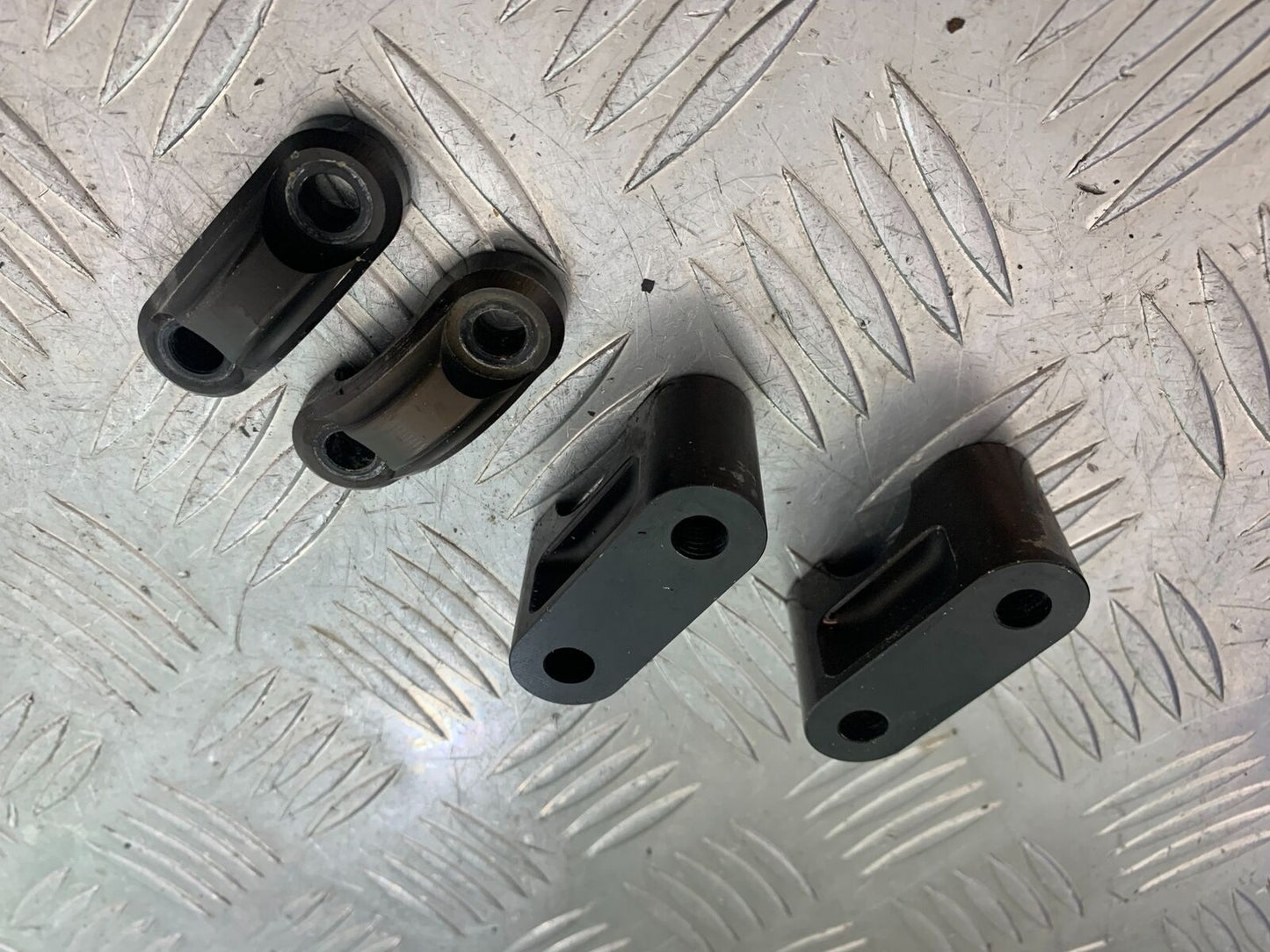 MUTT GT-SS 125 HANDLEBAR CLAMPS YEAR 2020- 2024 (CMB1085)