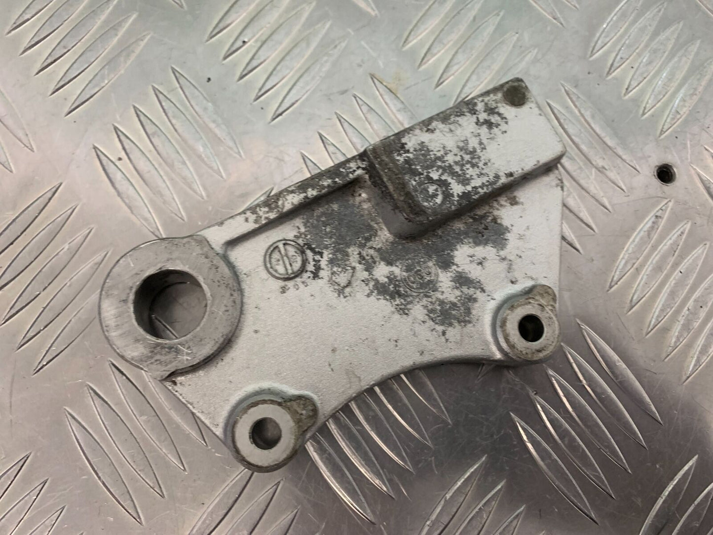 KAWASAKI Z750 Z 750 REAR CALIPER BRACKET YEAR 2004-2006 (STOCK 963)