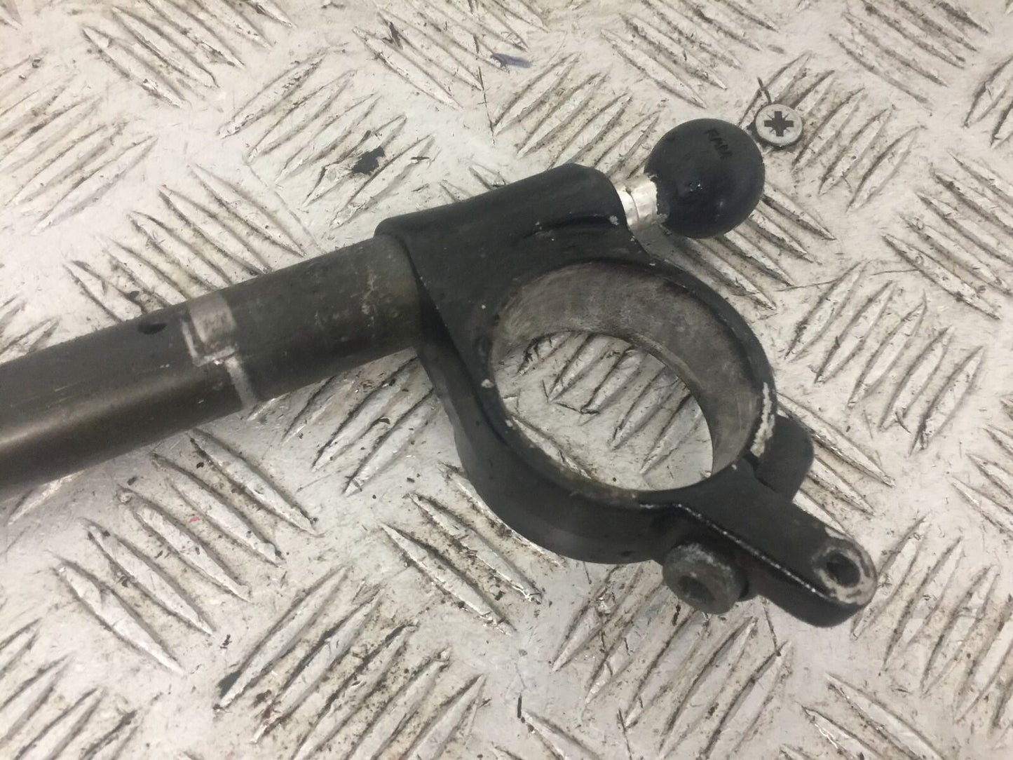YAMAHA YZF1000 YZF 1000 THUNDERACE LEFT HANDLEBAR YEAR 1996 (STOCK 777)