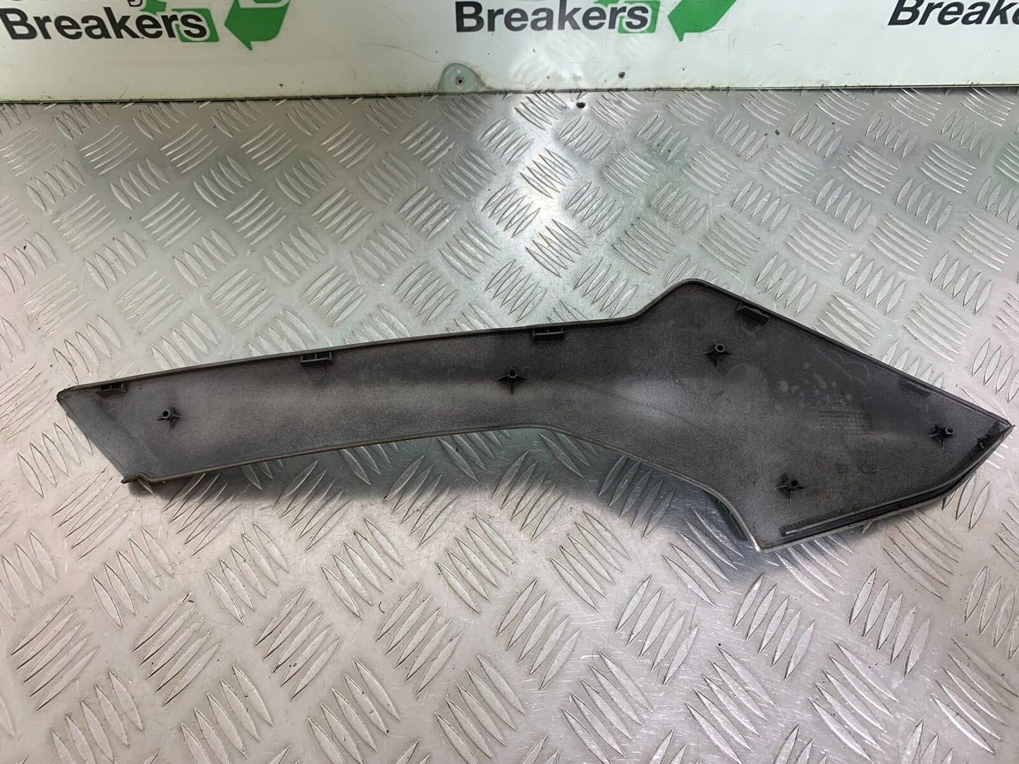 APRILIA FUTURA RST 1000 RIGHT SEAT PANEL YEAR 2001-2005 (CMB1033)