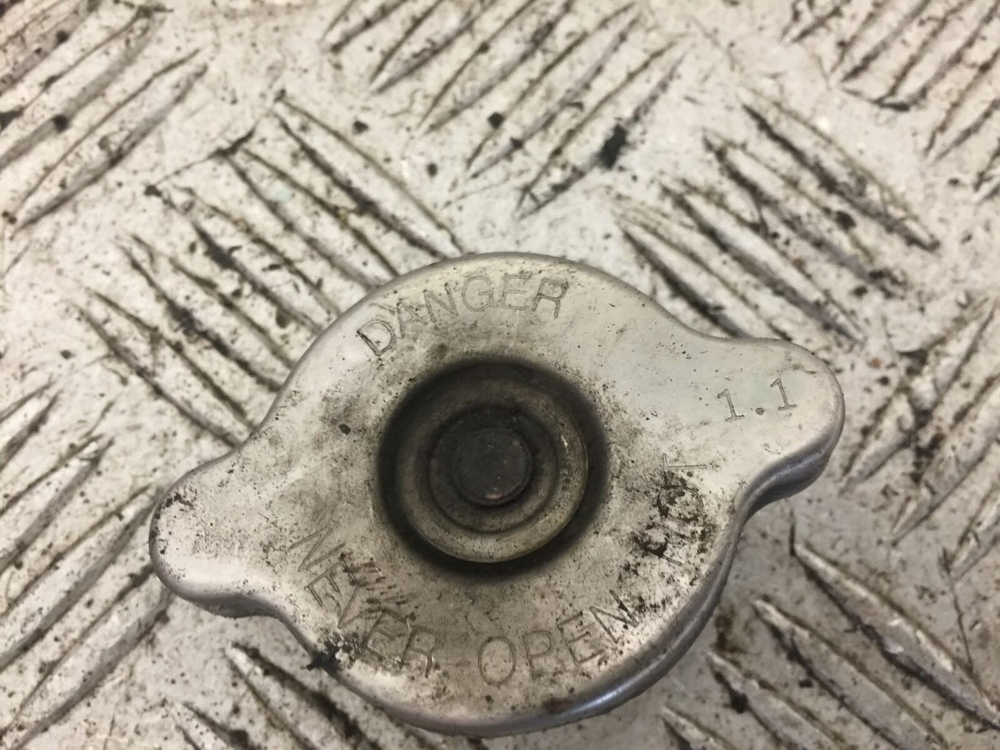 KAWASAKI Z250 Z 250 SL RADIATOR CAP YEAR 2015-2018 (STOCK 718)