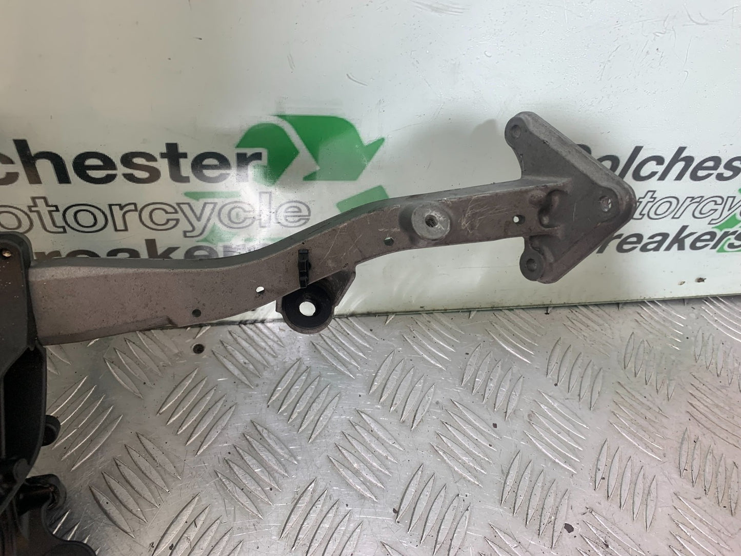 KAWASAKI GTR1400 GTR 1400 FAIRING BRACKET YEAR 2007-2009 (CMB1174)