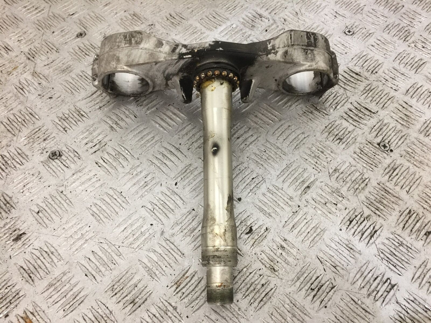 KAWASAKI ZZR1400 ZZR 1400 BOTTOM YOKE YEAR 2011 (STOCK 802)