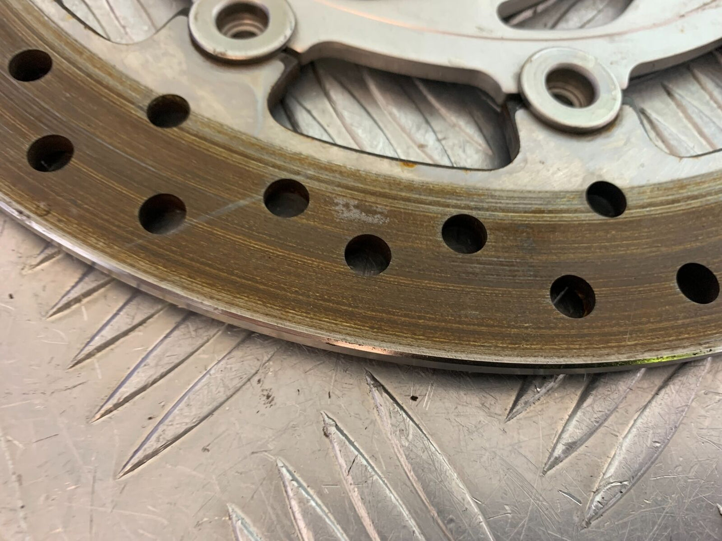 TRIUMPH BONNEVILLE T100 FRONT BRAKE DISC YEAR 2017-2021 (CMB1084)