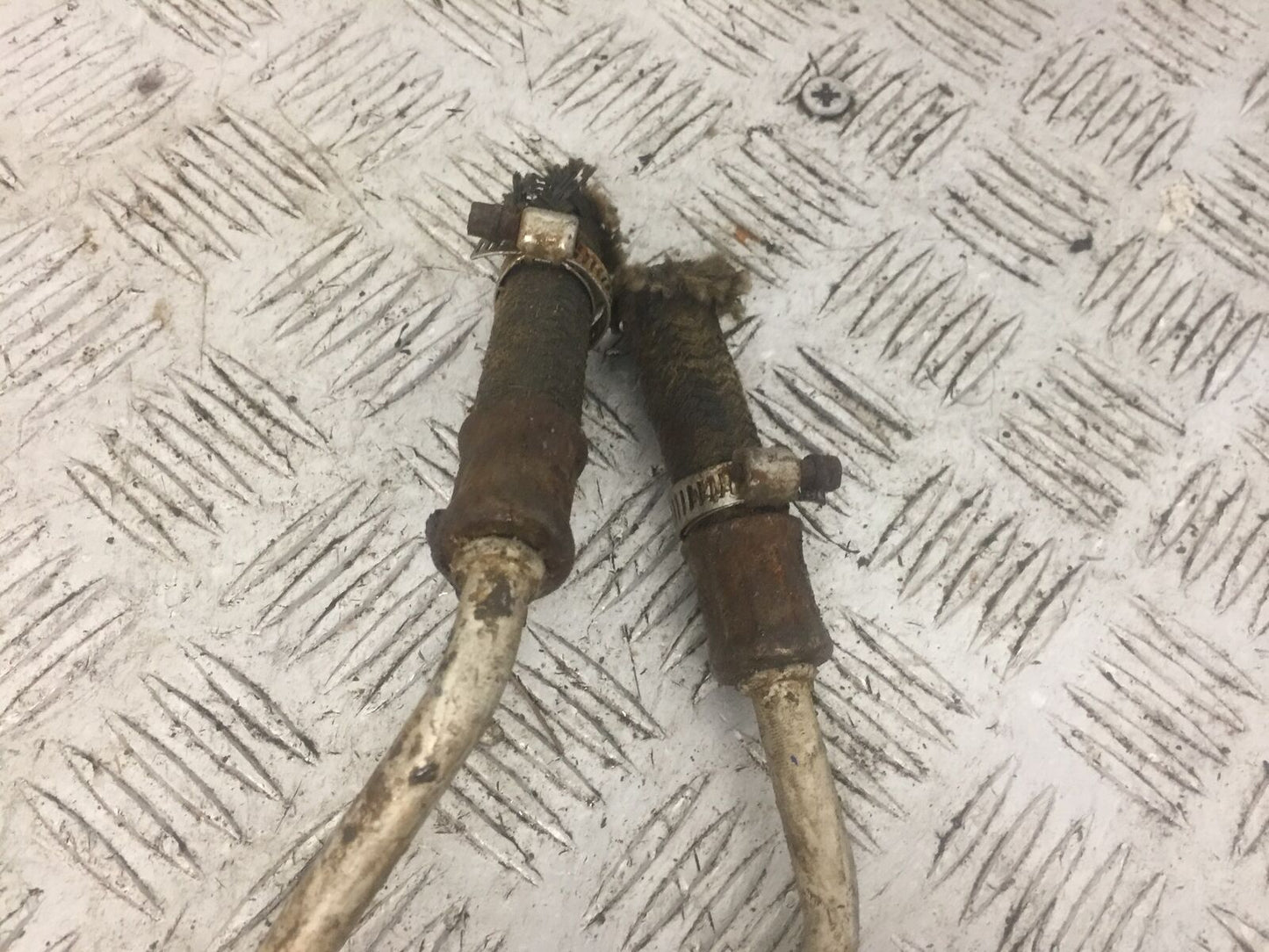 YAMAHA YZF250 YZF 250 OIL LINES YEAR 2004 (STOCK 792)