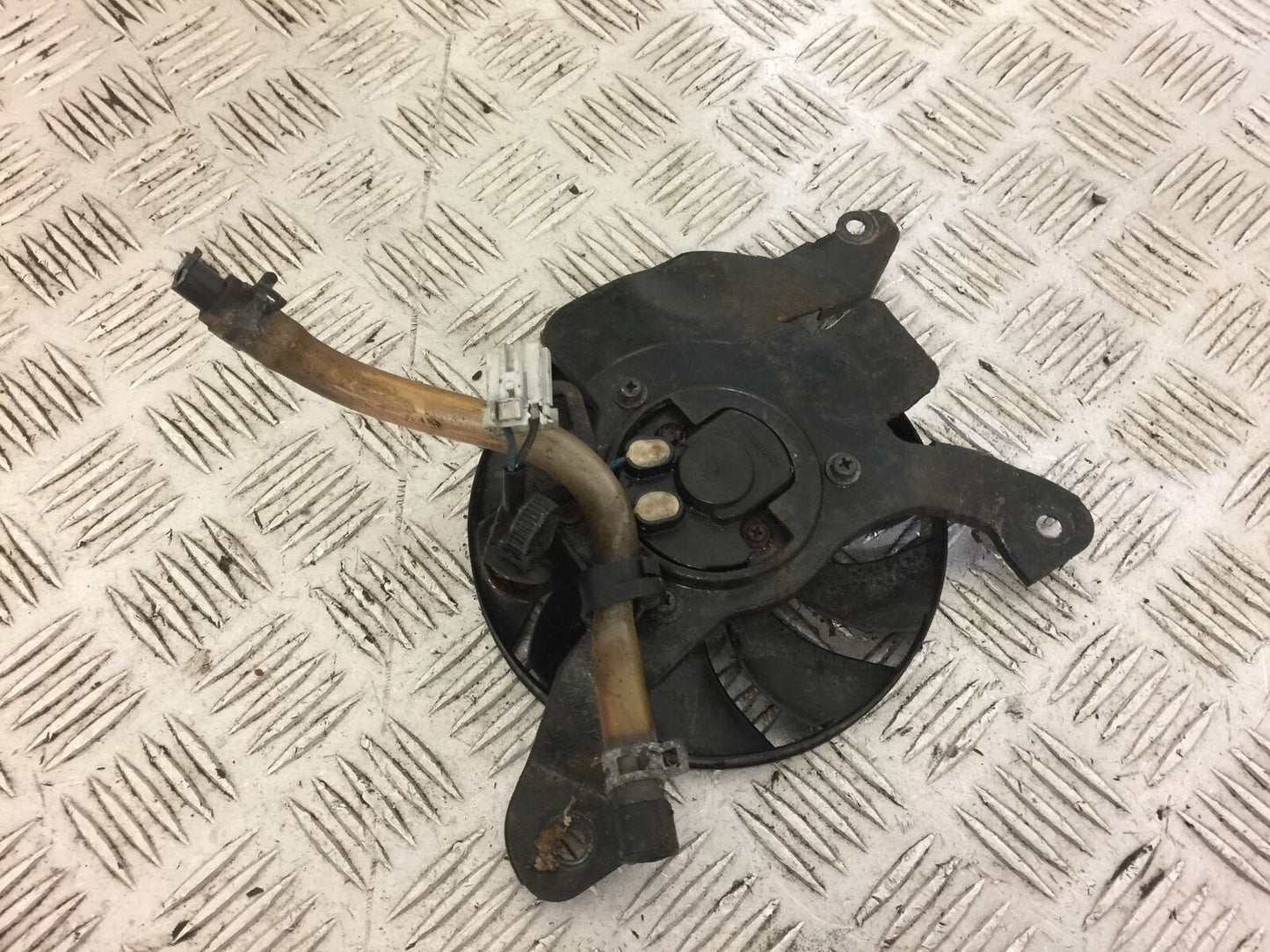 HONDA NC700 NC 700 RADIATOR FAN YEAR 2011 STOCK 513