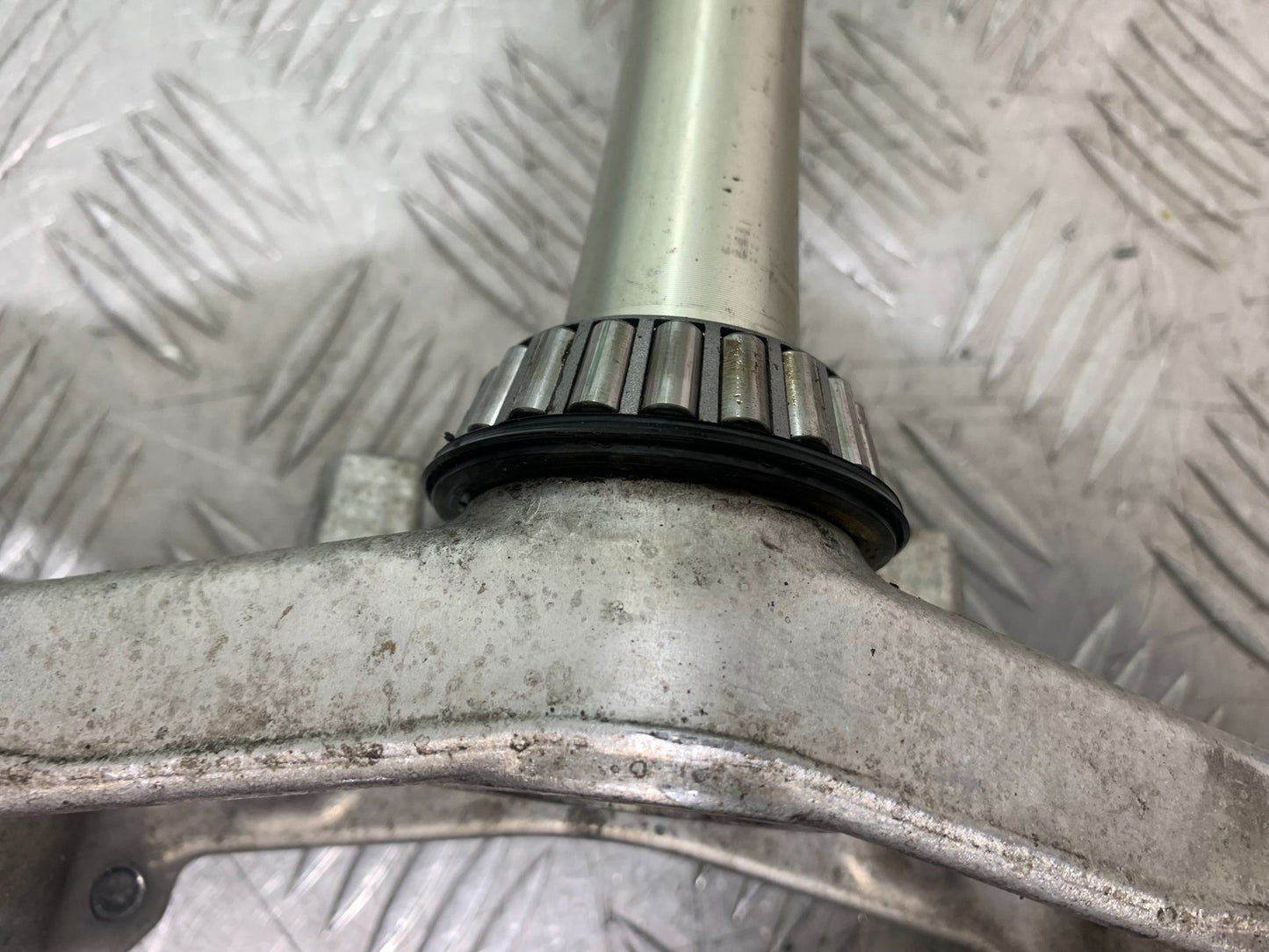 SUZUKI DL1000 V-STROM BOTTOM YOKE YEAR 2014-2019 (CMB1325)