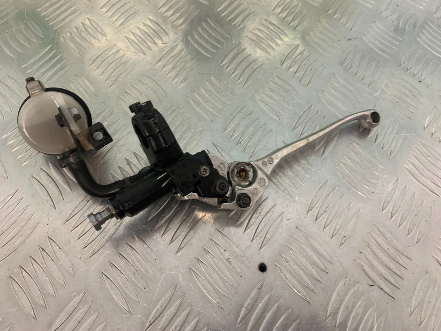 TRIUMPH 1050 SPRINT GT FRONT MASTER CYLINDER YEAR 2010-2014 (STOCK 979)