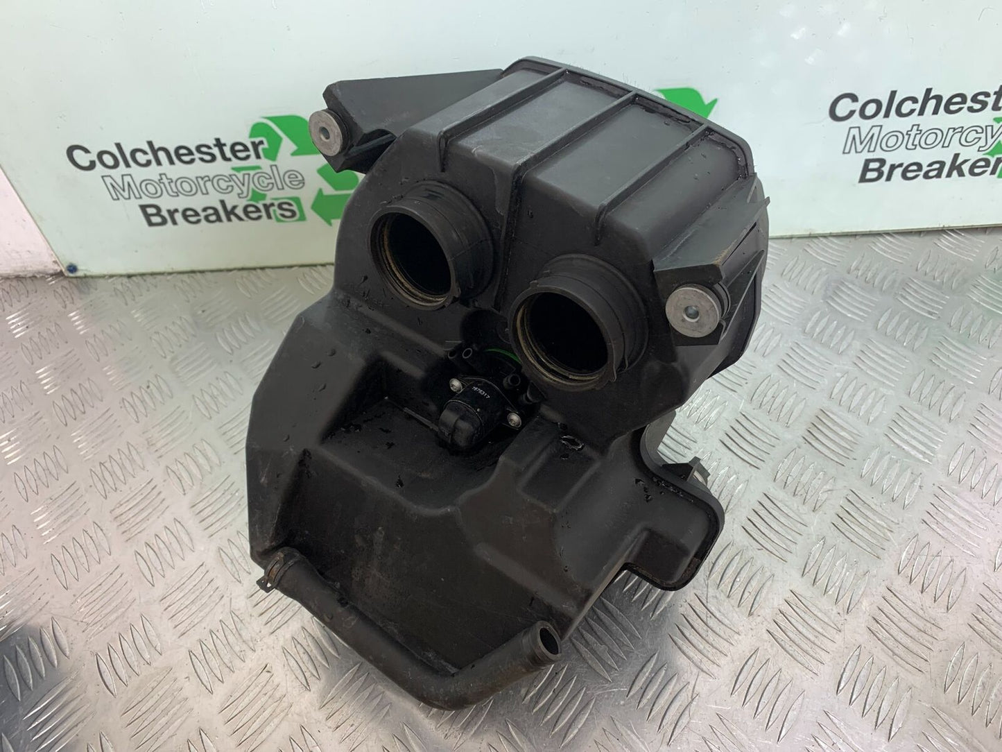 BMW F800 GT AIRBOX YEAR 2013-2017 (CMB1031)
