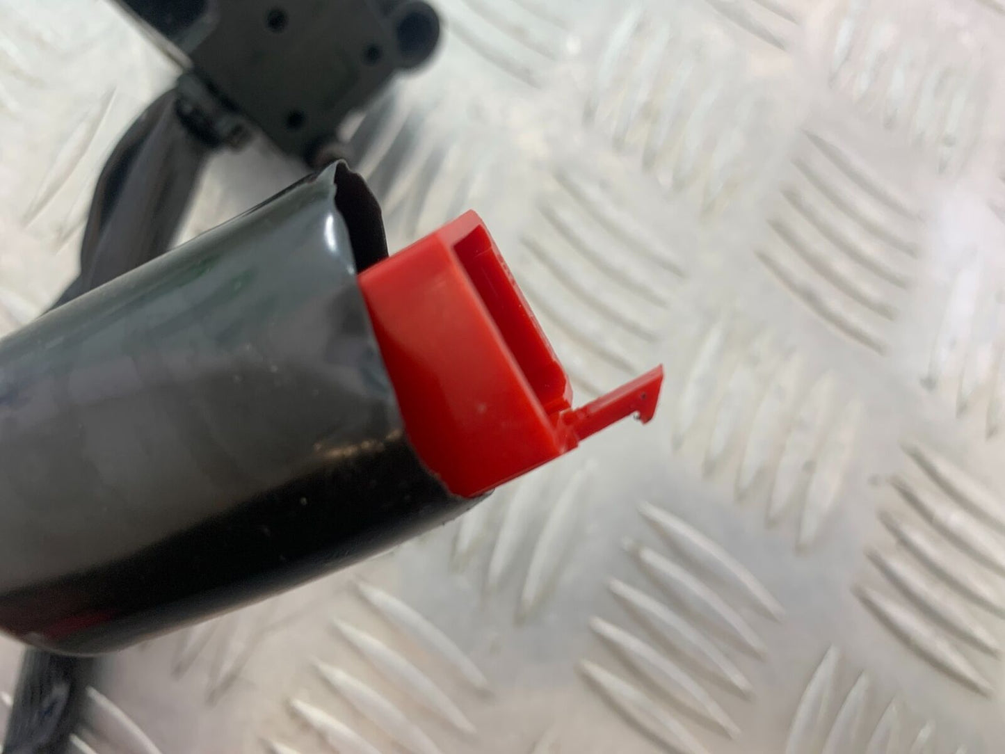 BENELLI TORNADO TNT 125 RIGHT SWITCH GEAR YEAR 2024 (CMB1090)