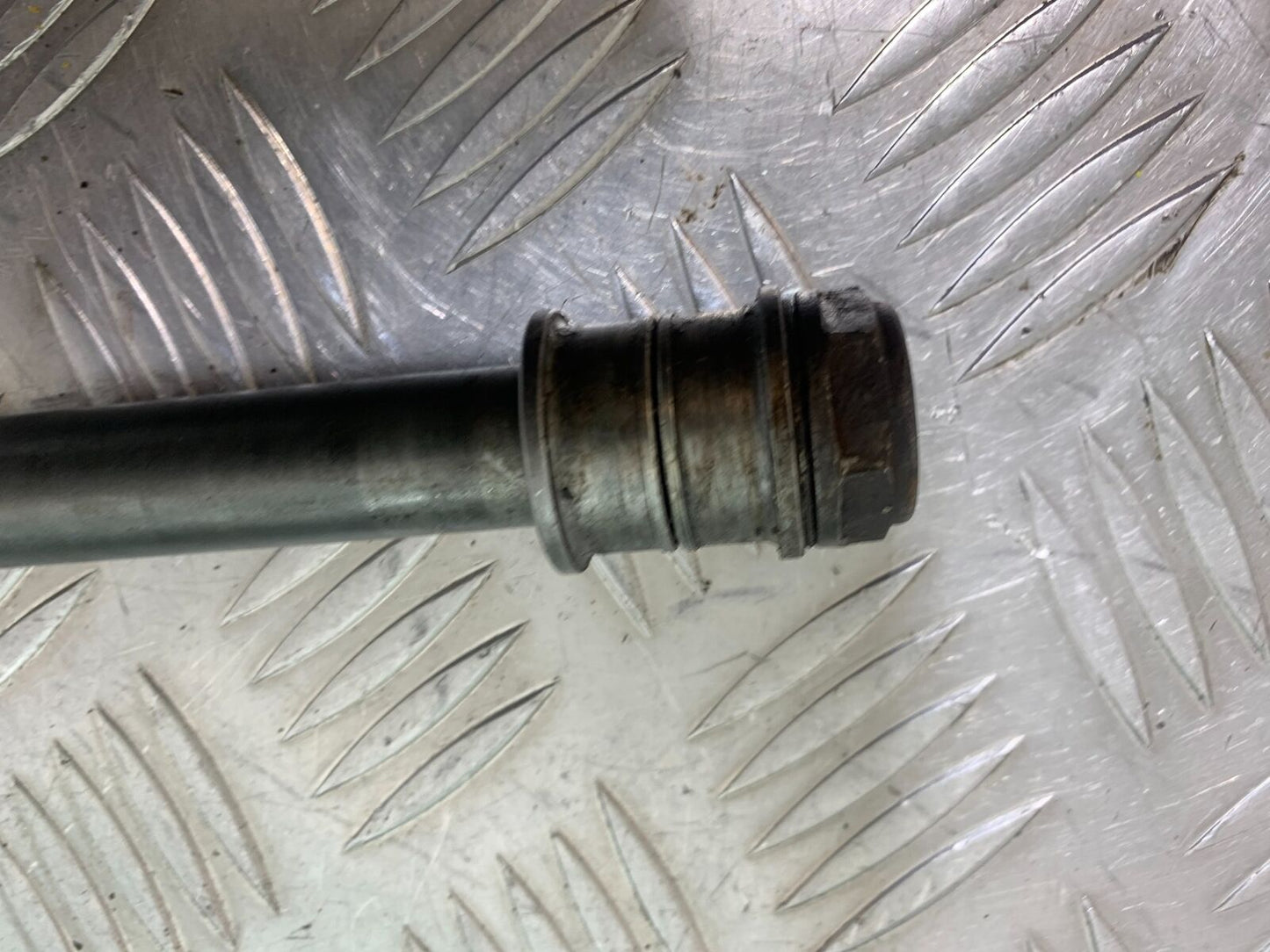 APRILIA 650 PAGASO STRADA FRONT WHEEL SPINDLE YEAR 2005-2010 (CMB1057)
