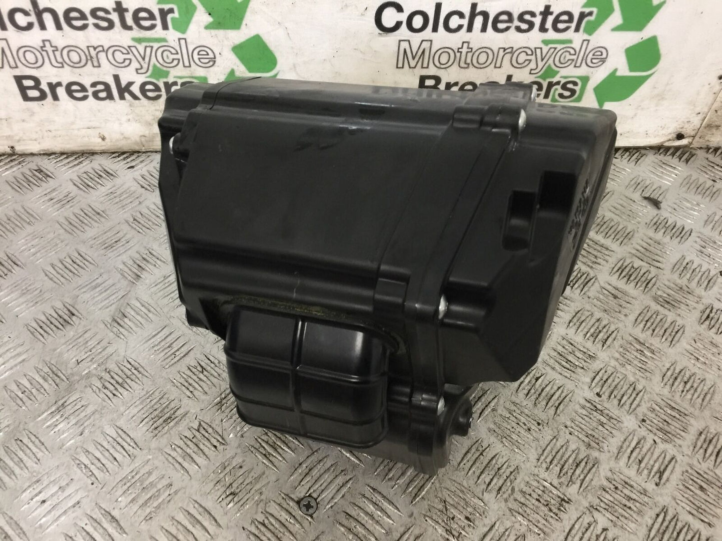 YAMAHA MT03 AIRBOX YEAR 2018 (STOCK 801)
