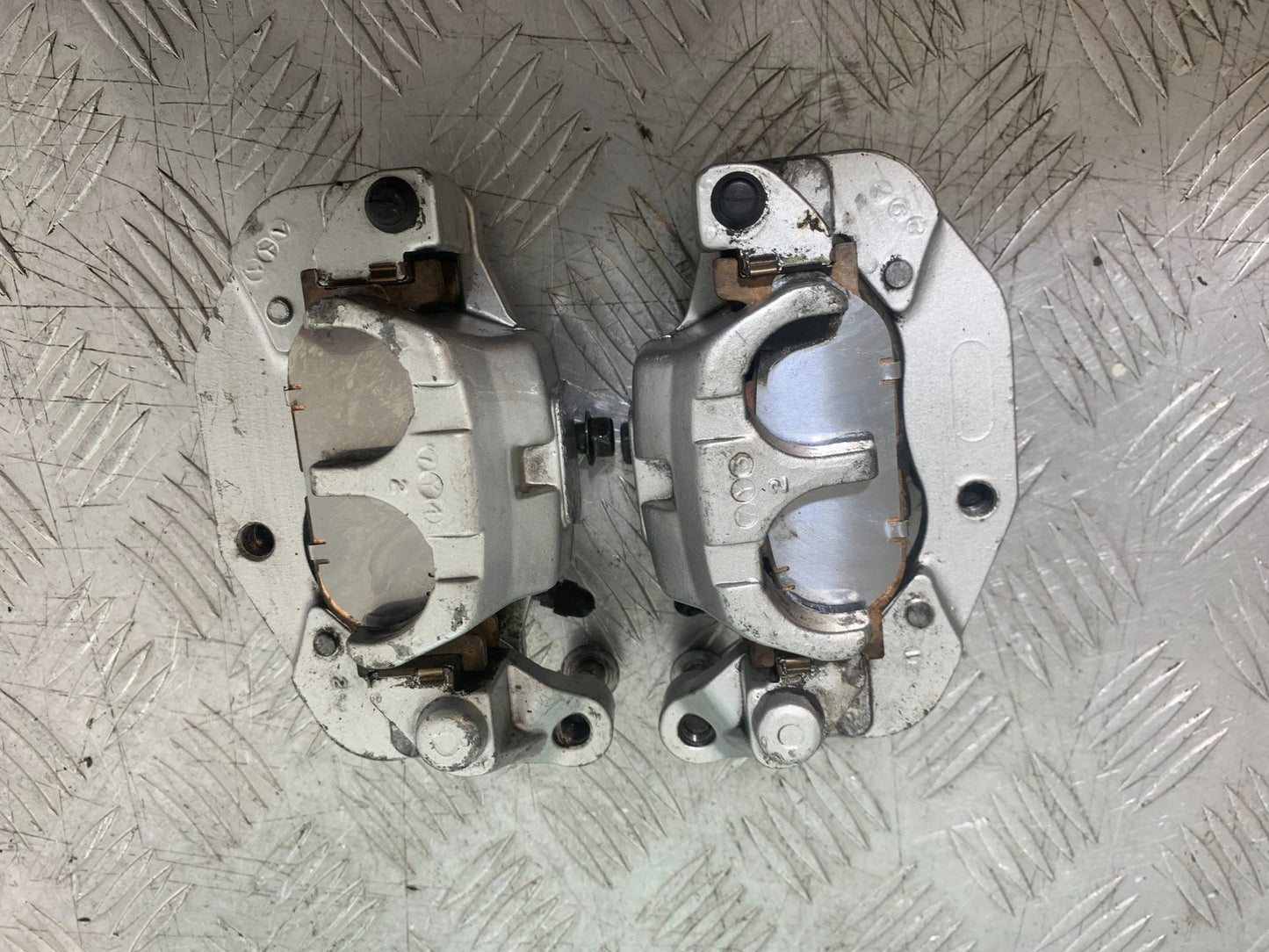 YAMAHA XJ900 XJ 900 DIVERSION FRONT BRAKE CALIPERS YEAR 1994-2002(CMB1292)