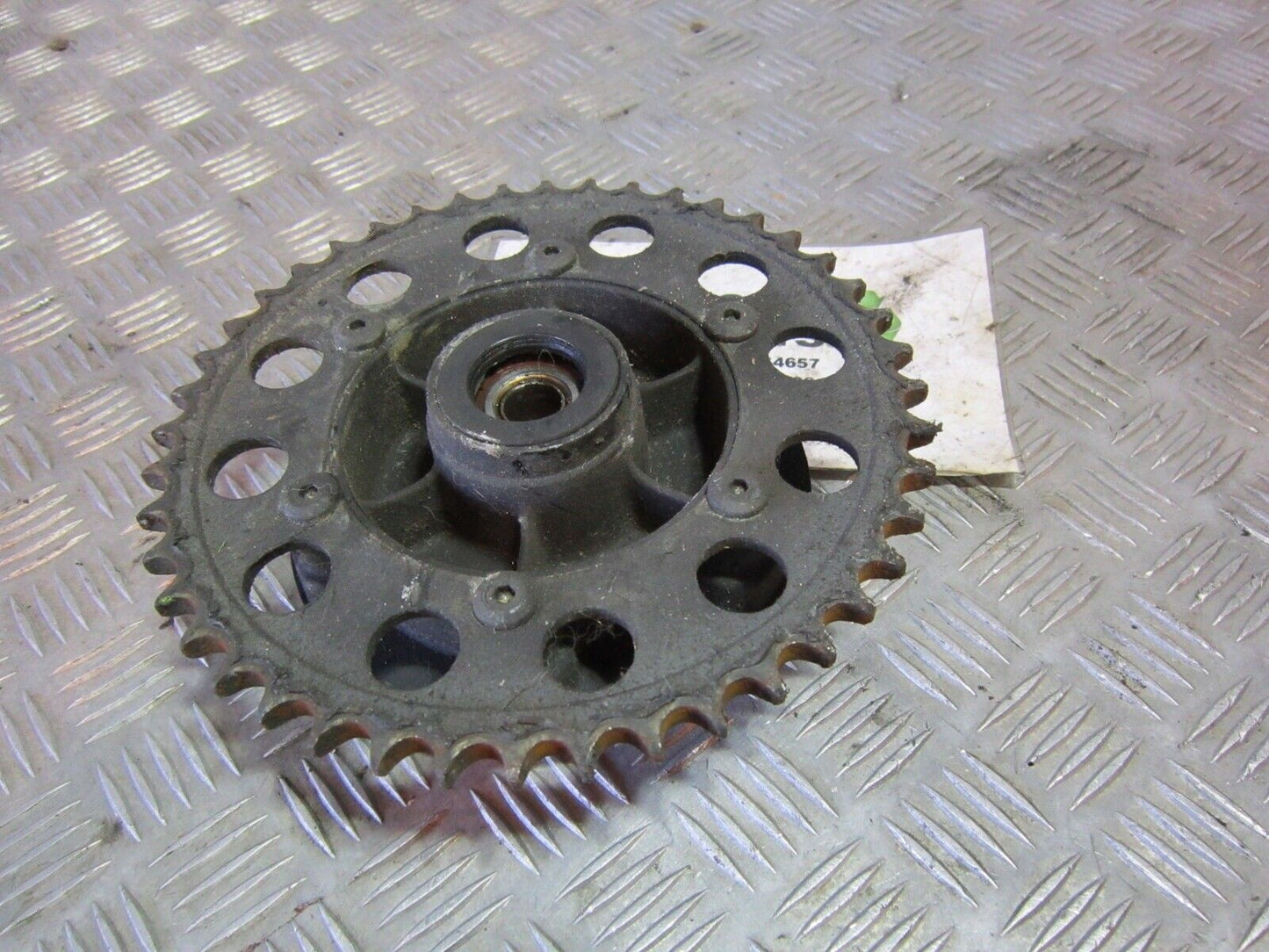 YAMAHA XJ400 XJ 400 REAR SPROCKET CARRIER YEAR 1984