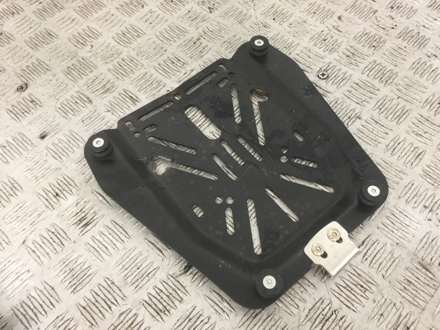 SUZUKI 650 BURGMAN RACK PLATE YEAR 2014-2018 (STOCK 769)