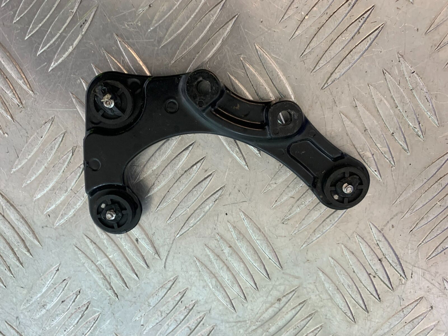 TRIUMPH BONNEVILLE T100 BRACKET YEAR 2017-2021 (CMB1084)