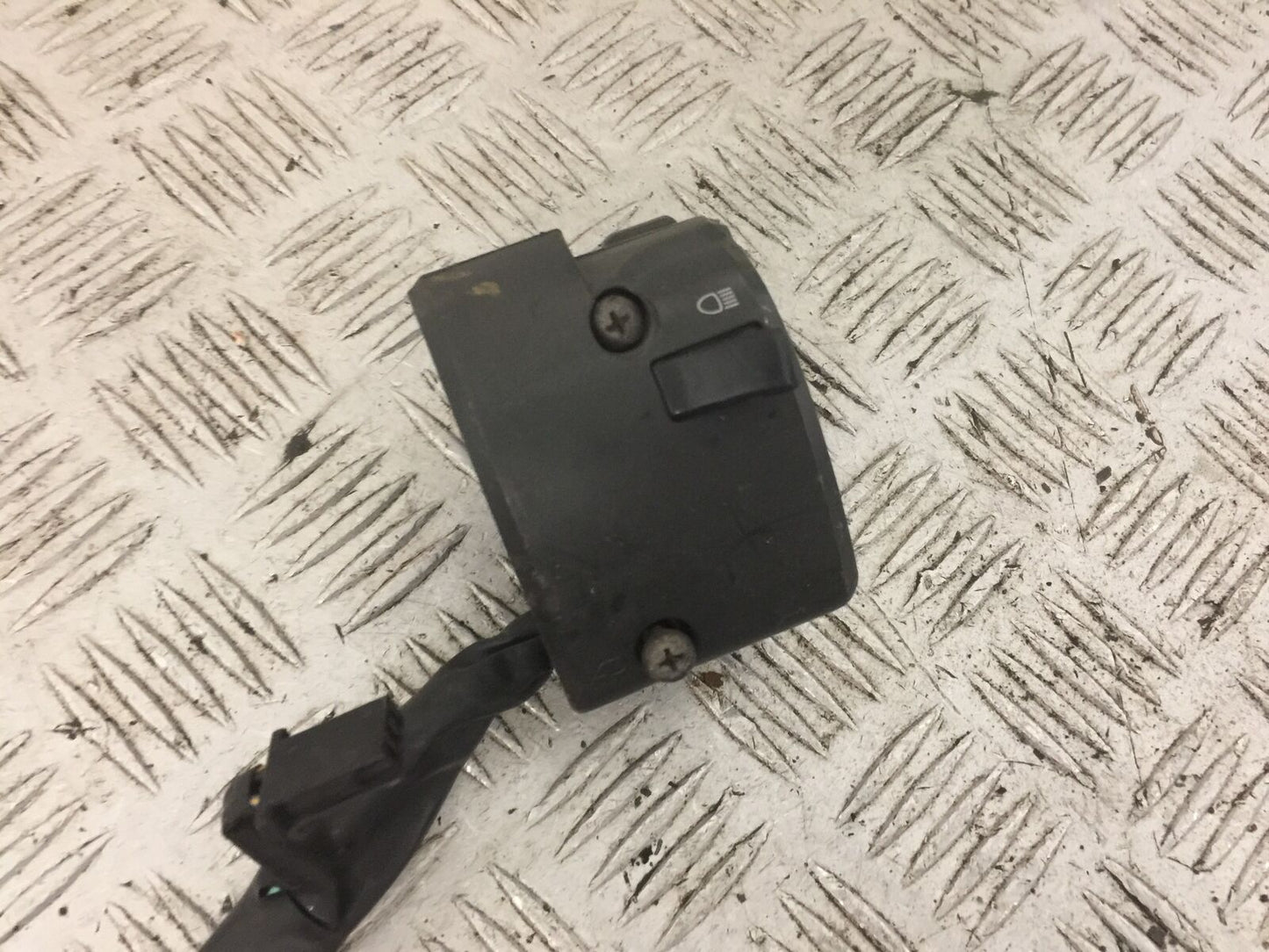 YAMAHA FJR1300 FJR 1300 LEFT SWITCH GEAR YEAR 2001-05 (STOCK 814)
